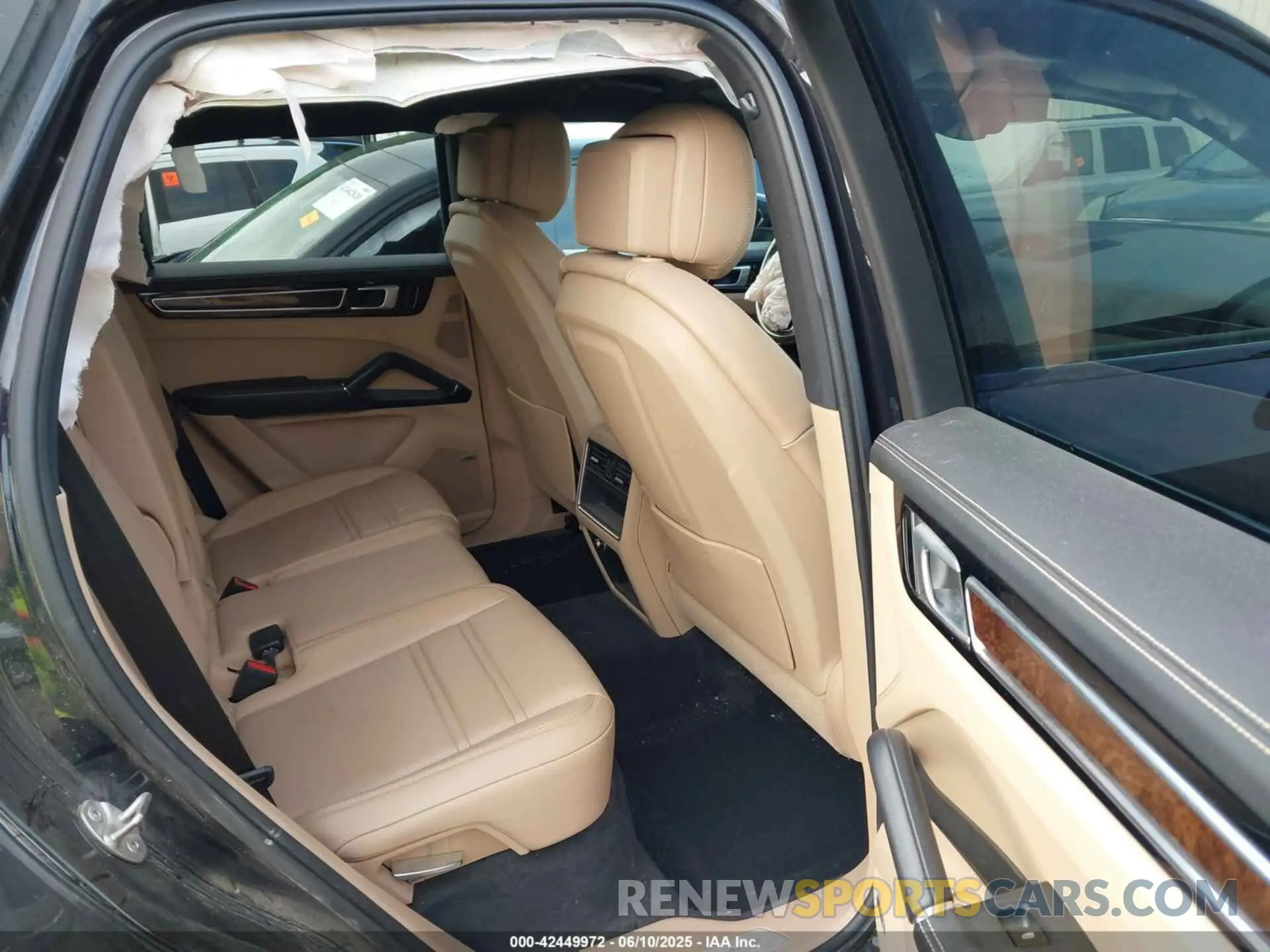 8 Photograph of a damaged car WP1AA2AY4LDA07823 PORSCHE CAYENNE 2020