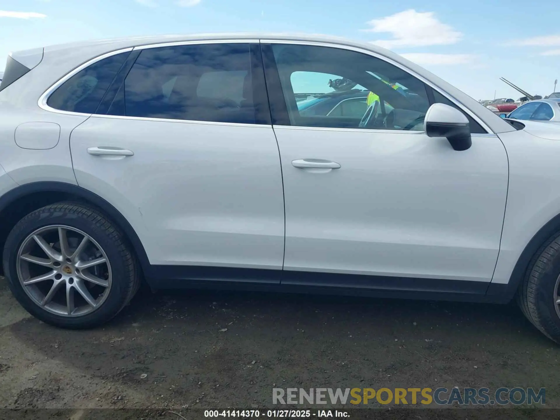 14 Photograph of a damaged car WP1AA2AY4LDA08423 PORSCHE CAYENNE 2020