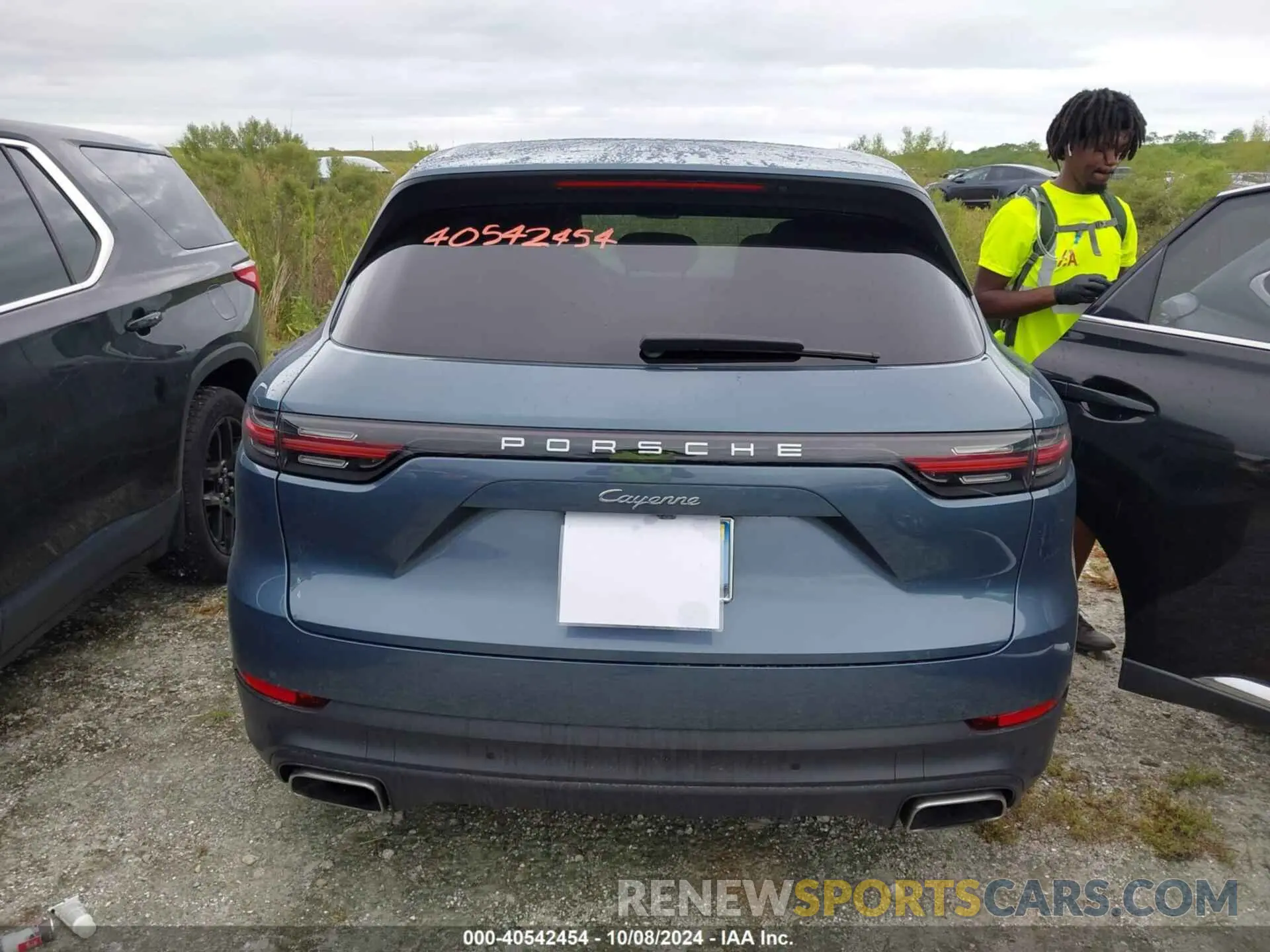 16 Photograph of a damaged car WP1AA2AY8LDA00891 PORSCHE CAYENNE 2020