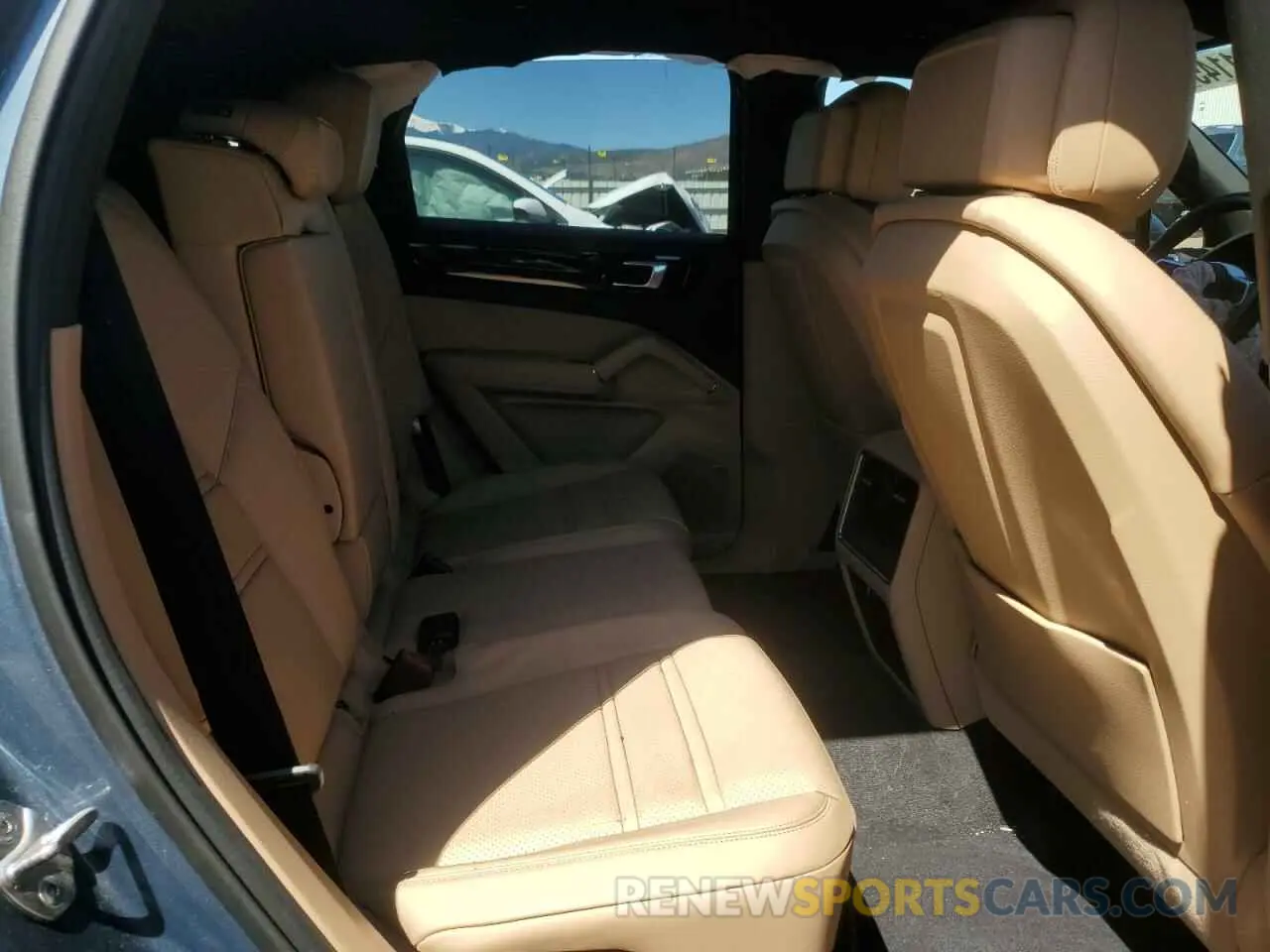 11 Photograph of a damaged car WP1AA2AY8LDA06688 PORSCHE CAYENNE 2020