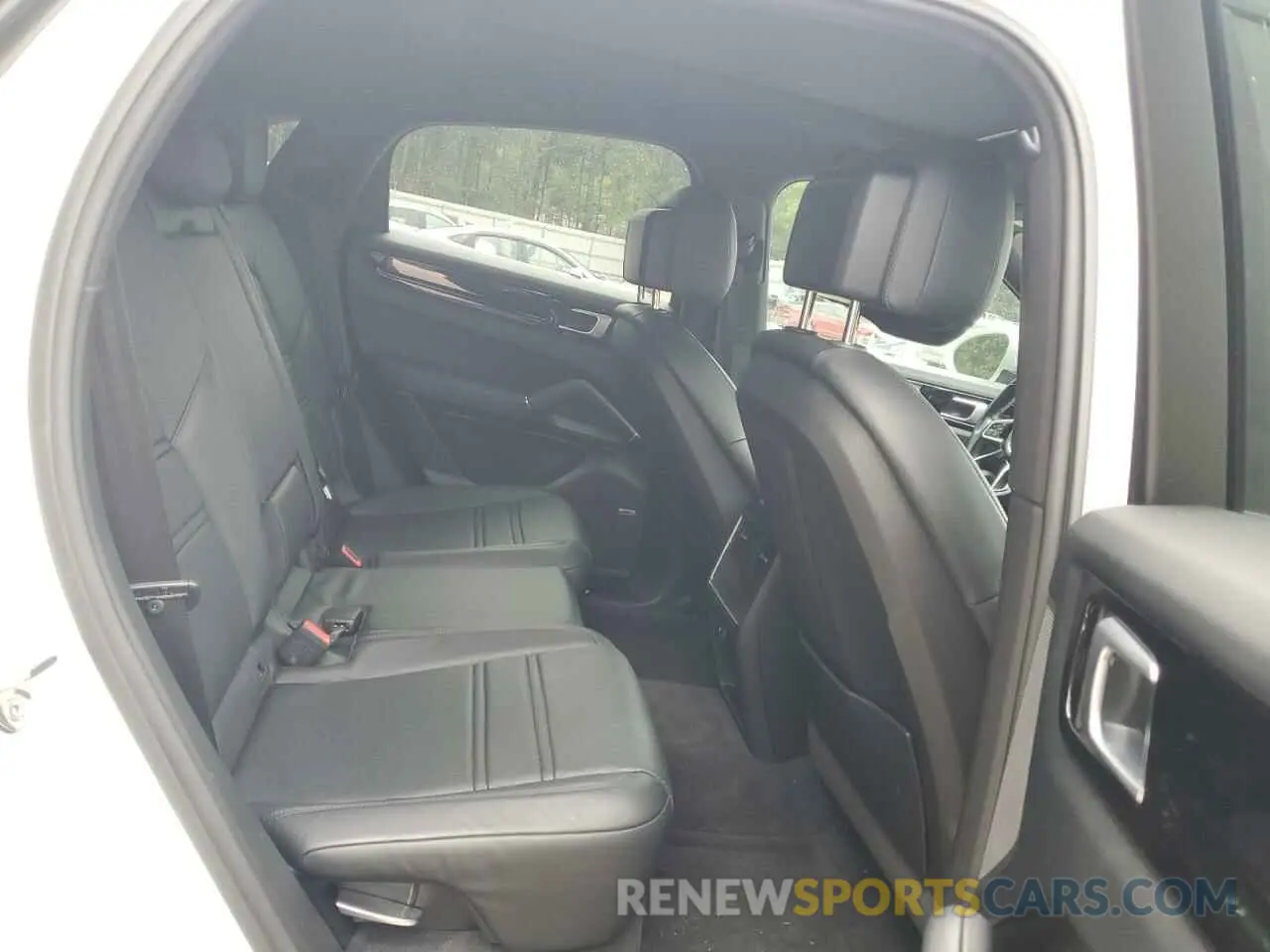 11 Photograph of a damaged car WP1BA2AY2LDA46351 PORSCHE CAYENNE 2020