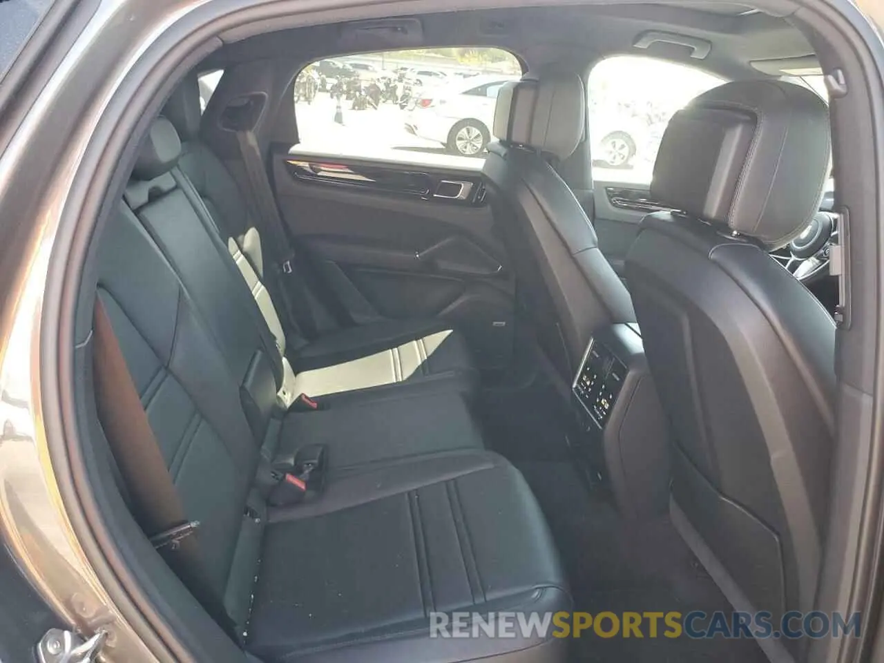 11 Photograph of a damaged car WP1BB2AY9LDA57683 PORSCHE CAYENNE 2020