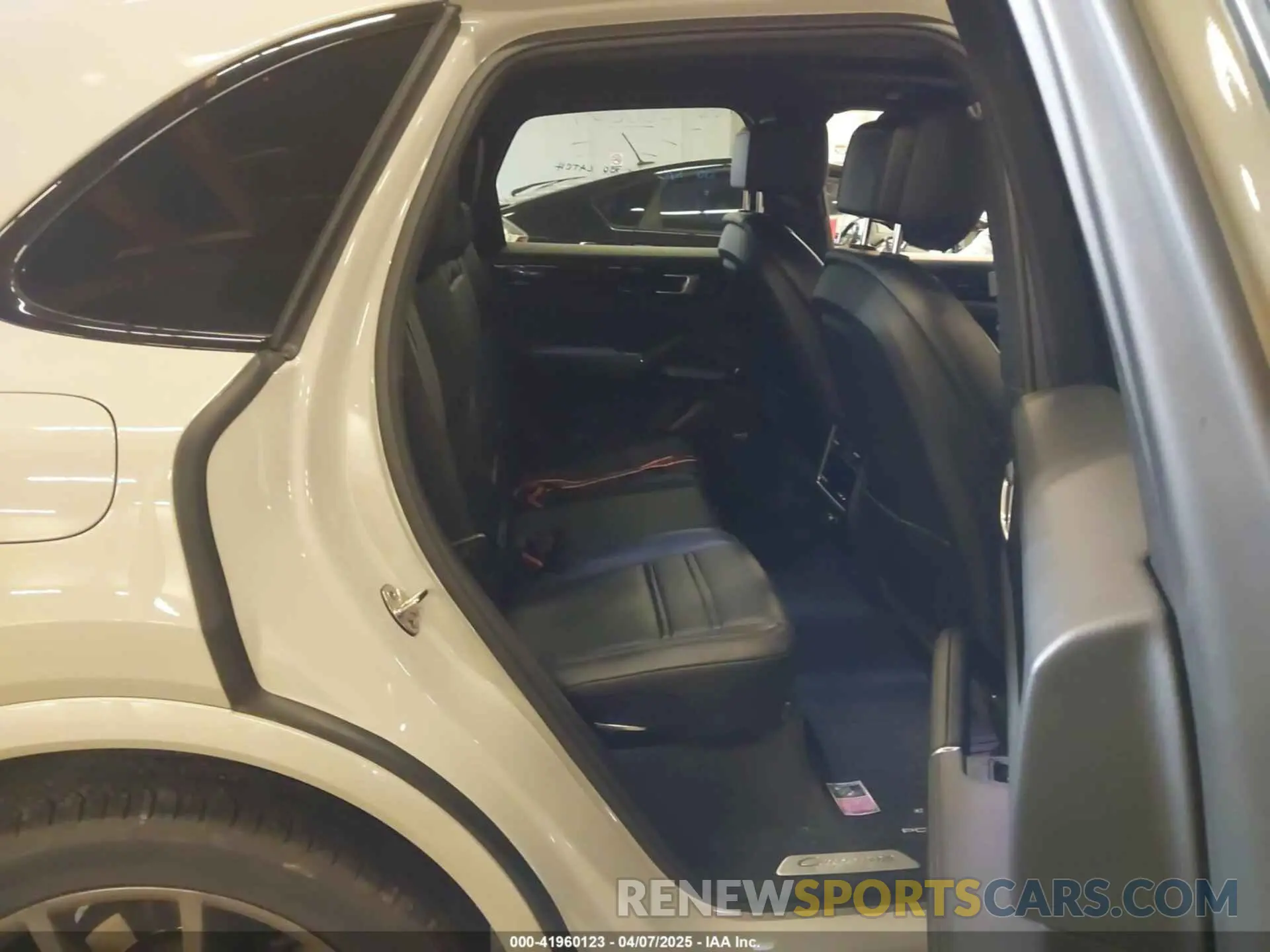 8 Photograph of a damaged car WP1AA2AY2MDA02282 PORSCHE CAYENNE 2021