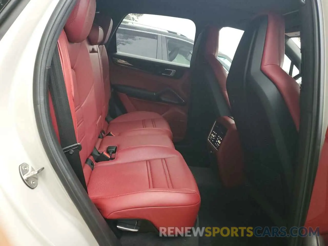 11 Photograph of a damaged car WP1AA2AY2MDA07059 PORSCHE CAYENNE 2021