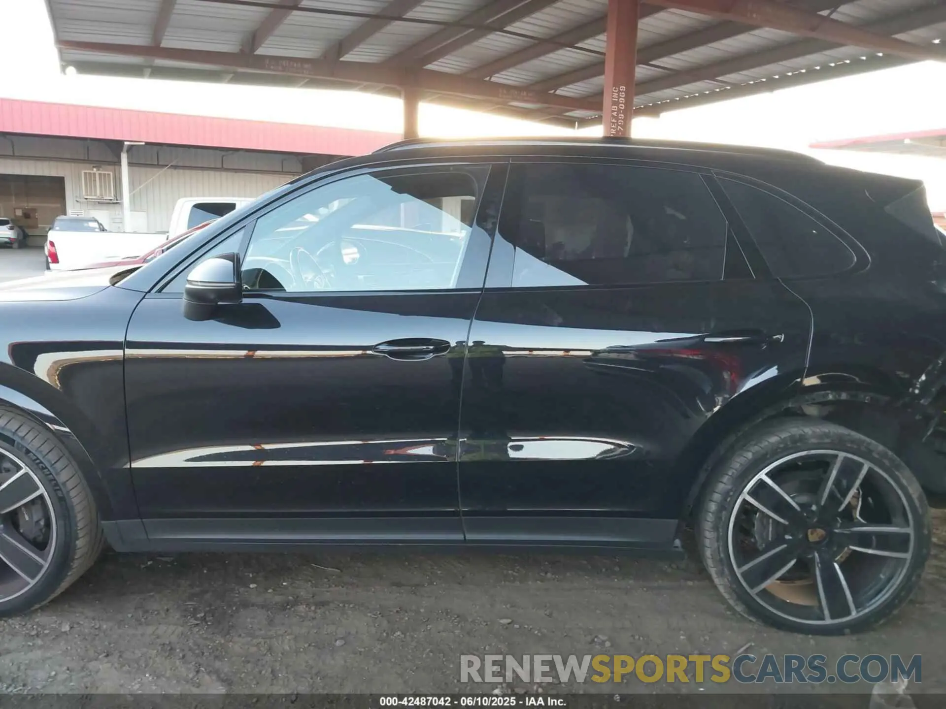 14 Photograph of a damaged car WP1AA2AY5MDA04012 PORSCHE CAYENNE 2021