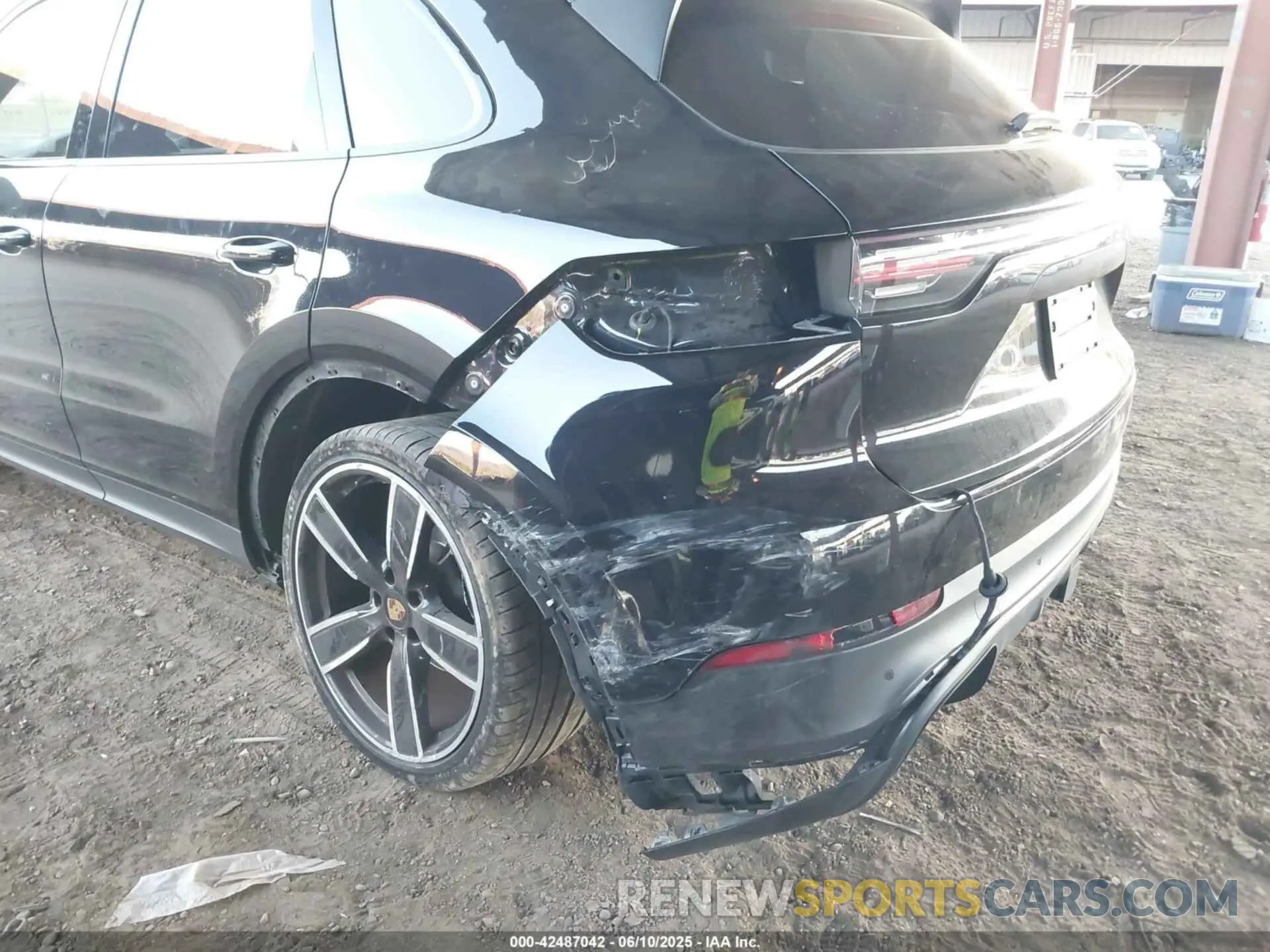 6 Photograph of a damaged car WP1AA2AY5MDA04012 PORSCHE CAYENNE 2021