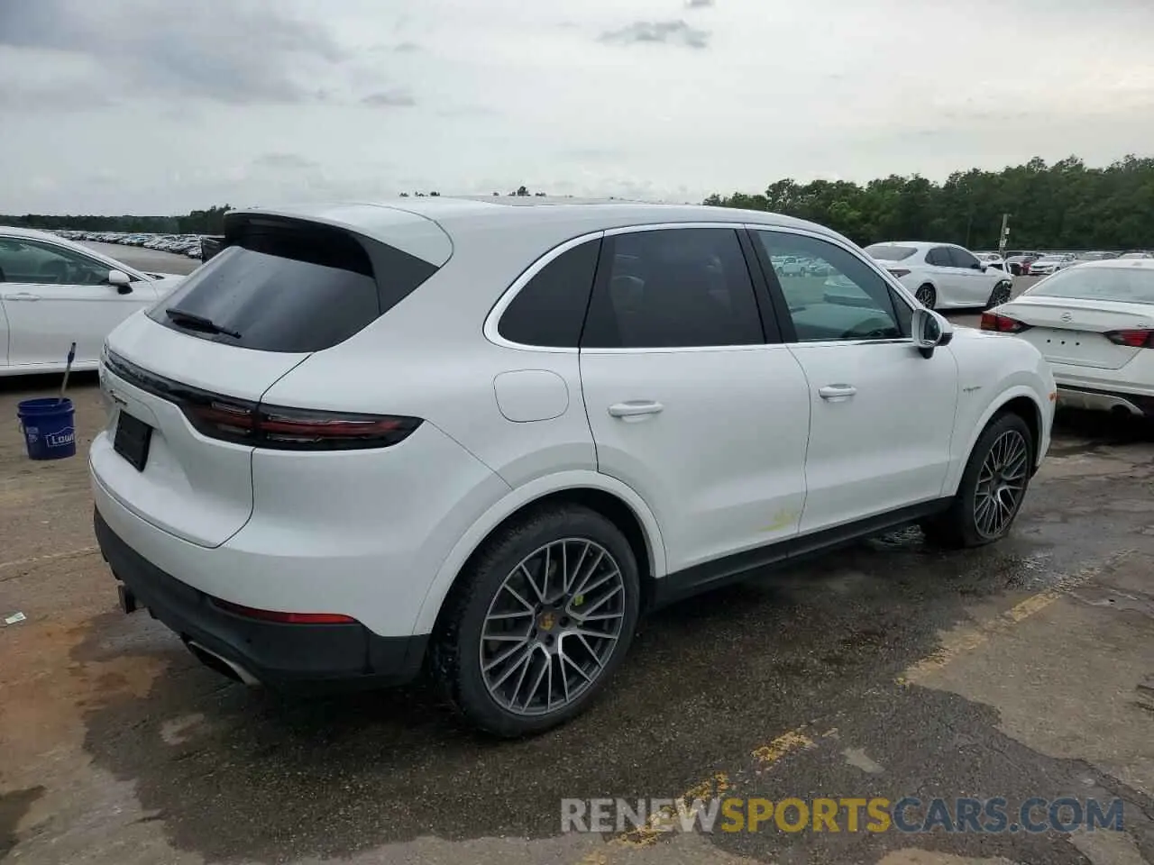 3 Фотография поврежденного автомобиля WP1AE2AY1MDA24696 PORSCHE CAYENNE 2021