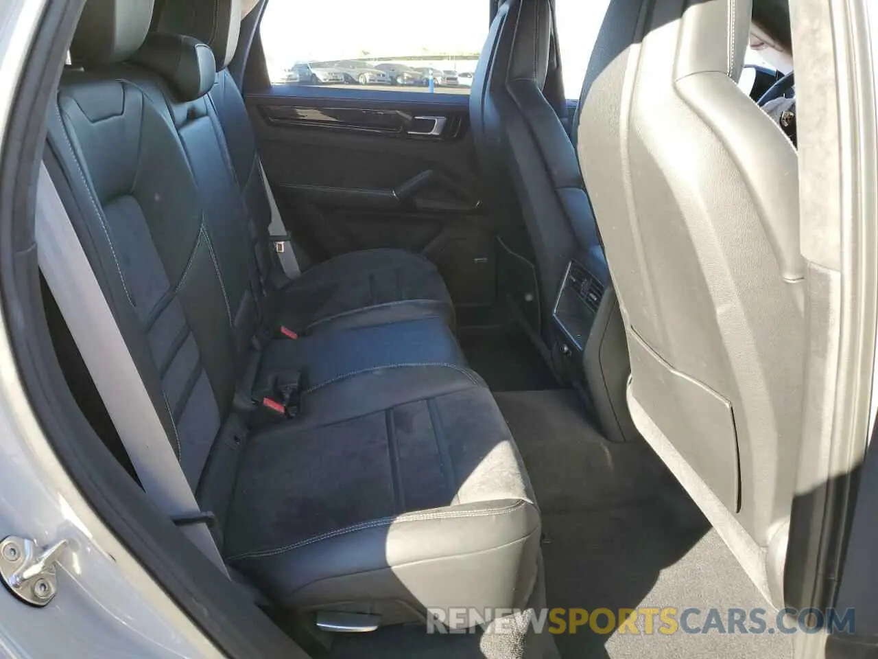 11 Photograph of a damaged car WP1AG2AY3MDA34642 PORSCHE CAYENNE 2021