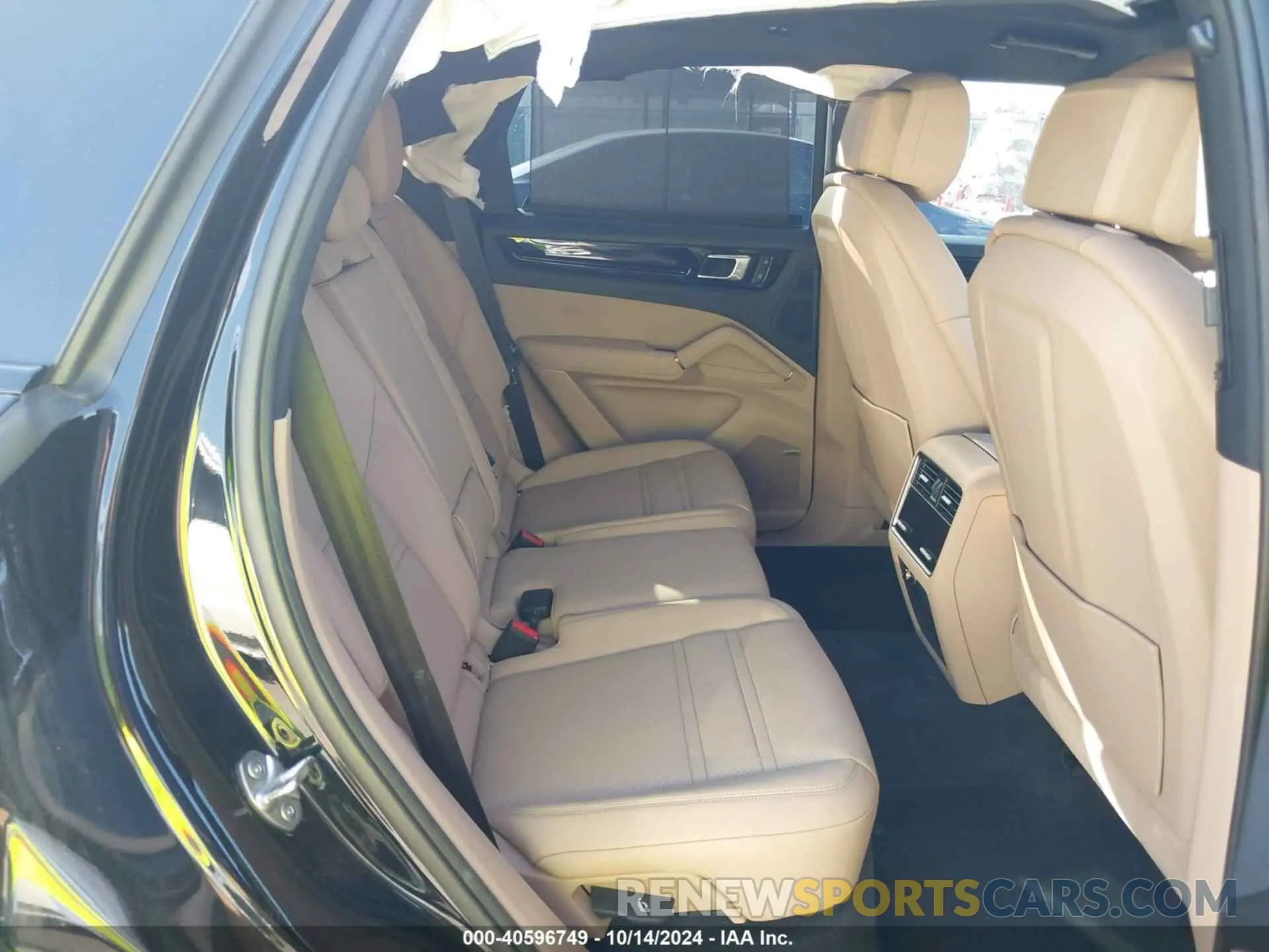 8 Photograph of a damaged car WP1AA2AY4NDA03550 PORSCHE CAYENNE 2022