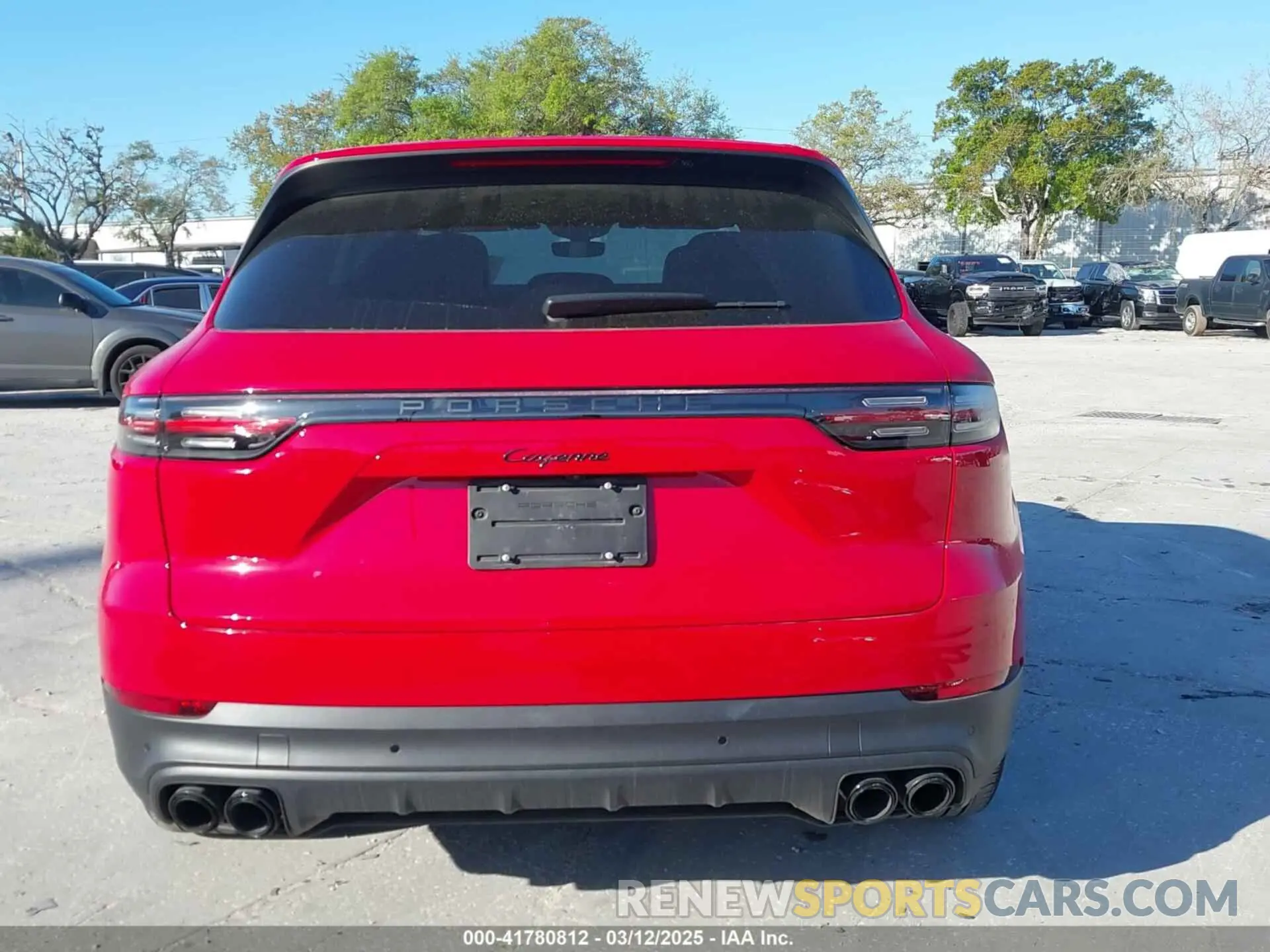 17 Photograph of a damaged car WP1AA2AY9NDA07285 PORSCHE CAYENNE 2022