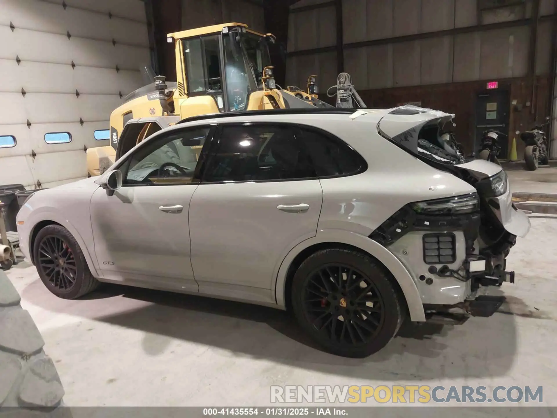 14 Photograph of a damaged car WP1AG2AY8NDA39000 PORSCHE CAYENNE 2022