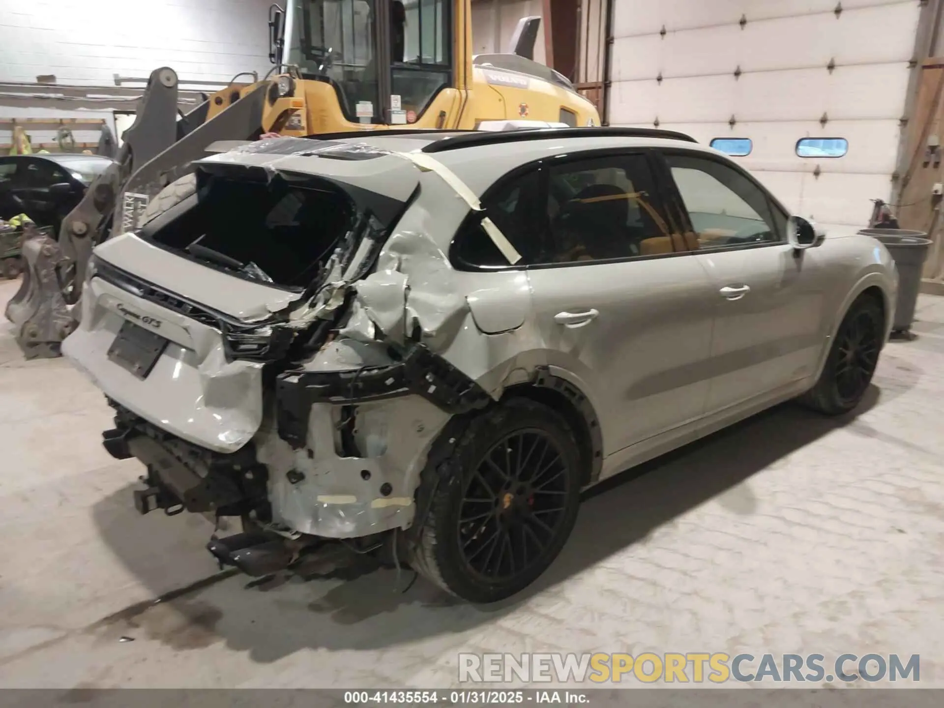 4 Photograph of a damaged car WP1AG2AY8NDA39000 PORSCHE CAYENNE 2022