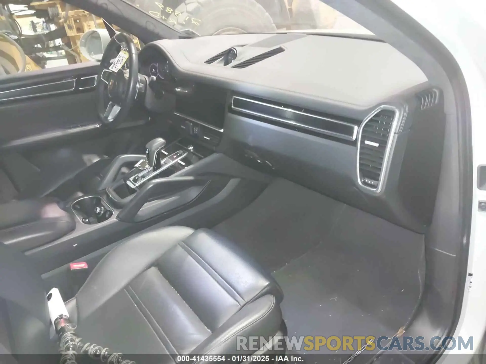 5 Photograph of a damaged car WP1AG2AY8NDA39000 PORSCHE CAYENNE 2022
