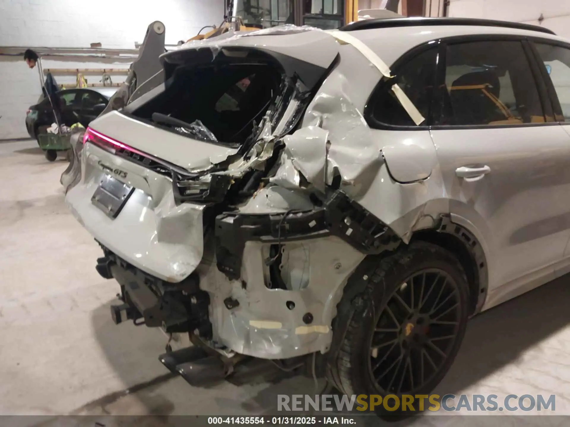 6 Photograph of a damaged car WP1AG2AY8NDA39000 PORSCHE CAYENNE 2022