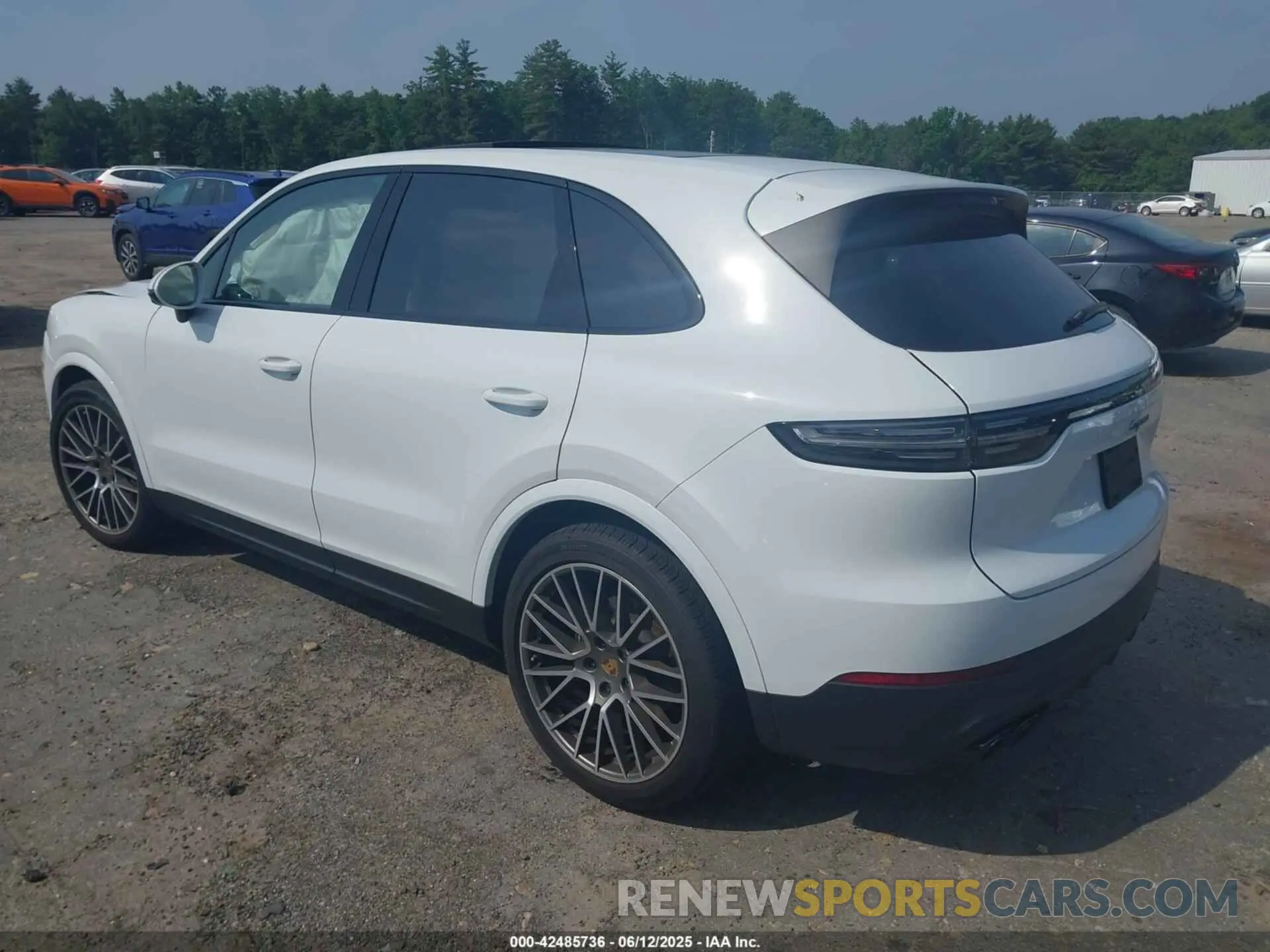 3 Фотография поврежденного автомобиля WP1AA2AY8PDA01206 PORSCHE CAYENNE 2023