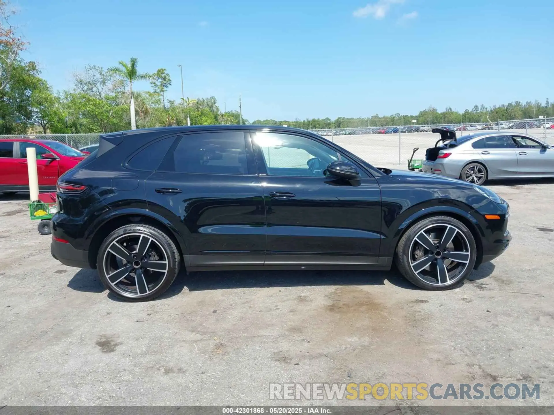 13 Photograph of a damaged car WP1AA2AYXPDA01076 PORSCHE CAYENNE 2023