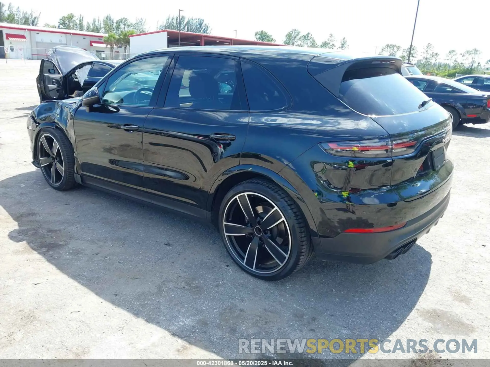 3 Photograph of a damaged car WP1AA2AYXPDA01076 PORSCHE CAYENNE 2023