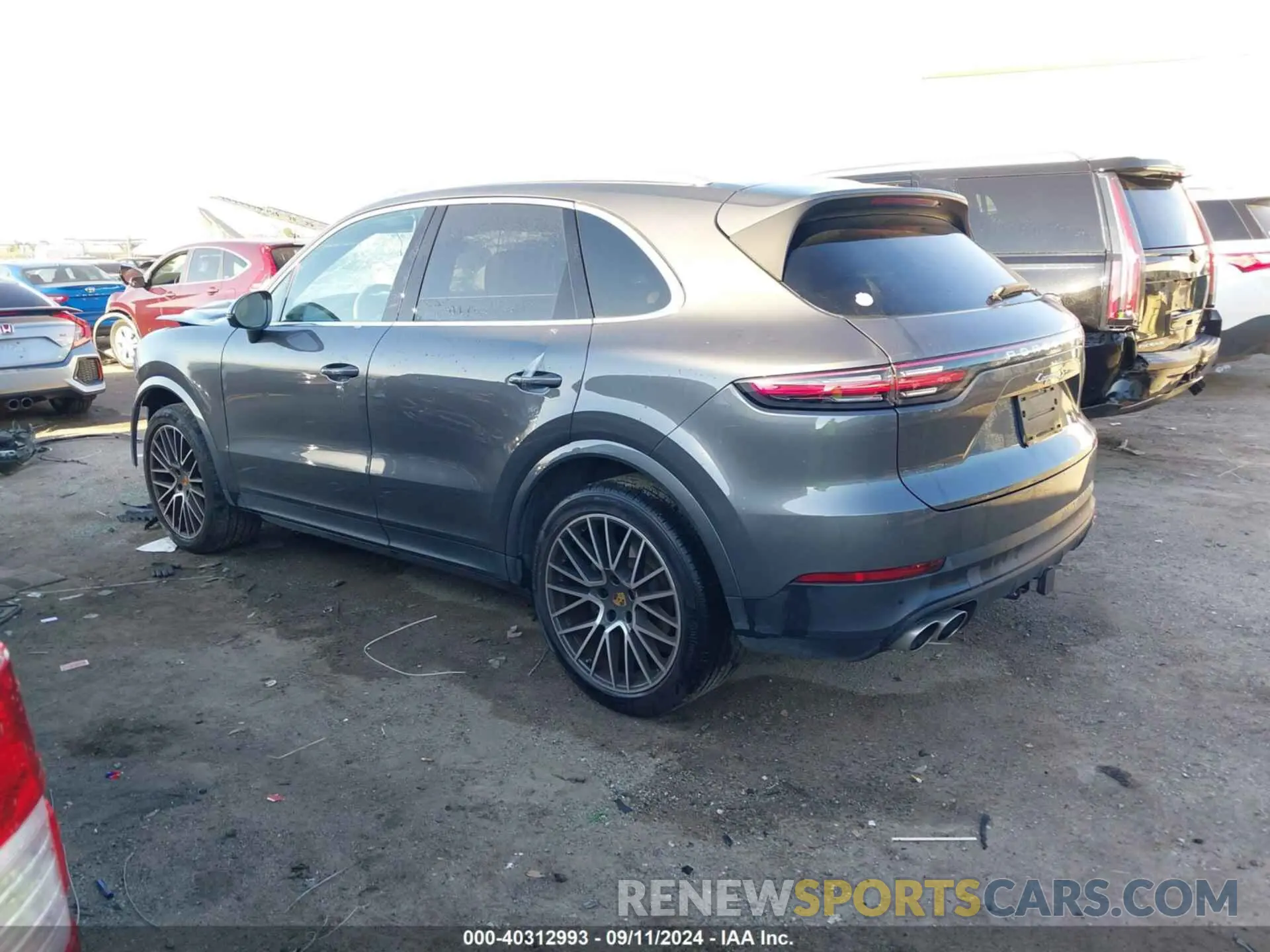 3 Фотография поврежденного автомобиля WP1AB2AY7PDA14428 PORSCHE CAYENNE 2023