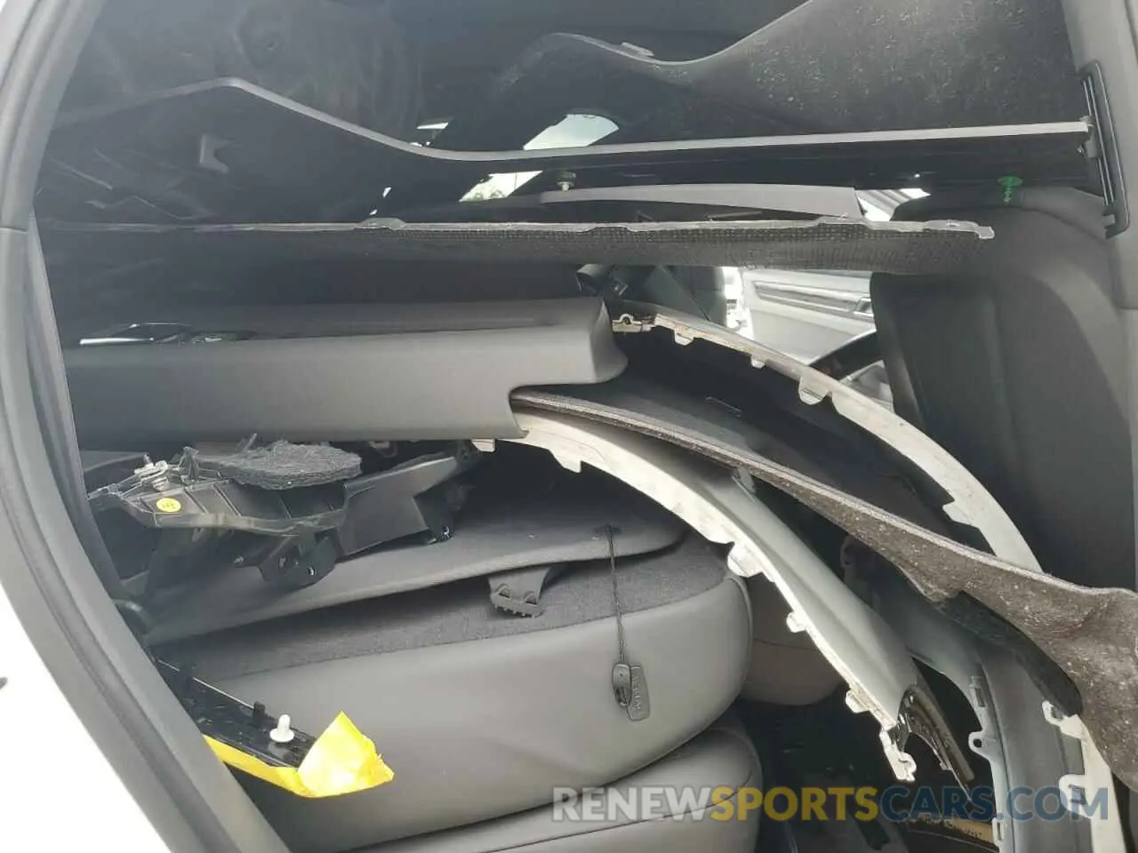 11 Photograph of a damaged car WP1BA2AY7PDA25145 PORSCHE CAYENNE 2023