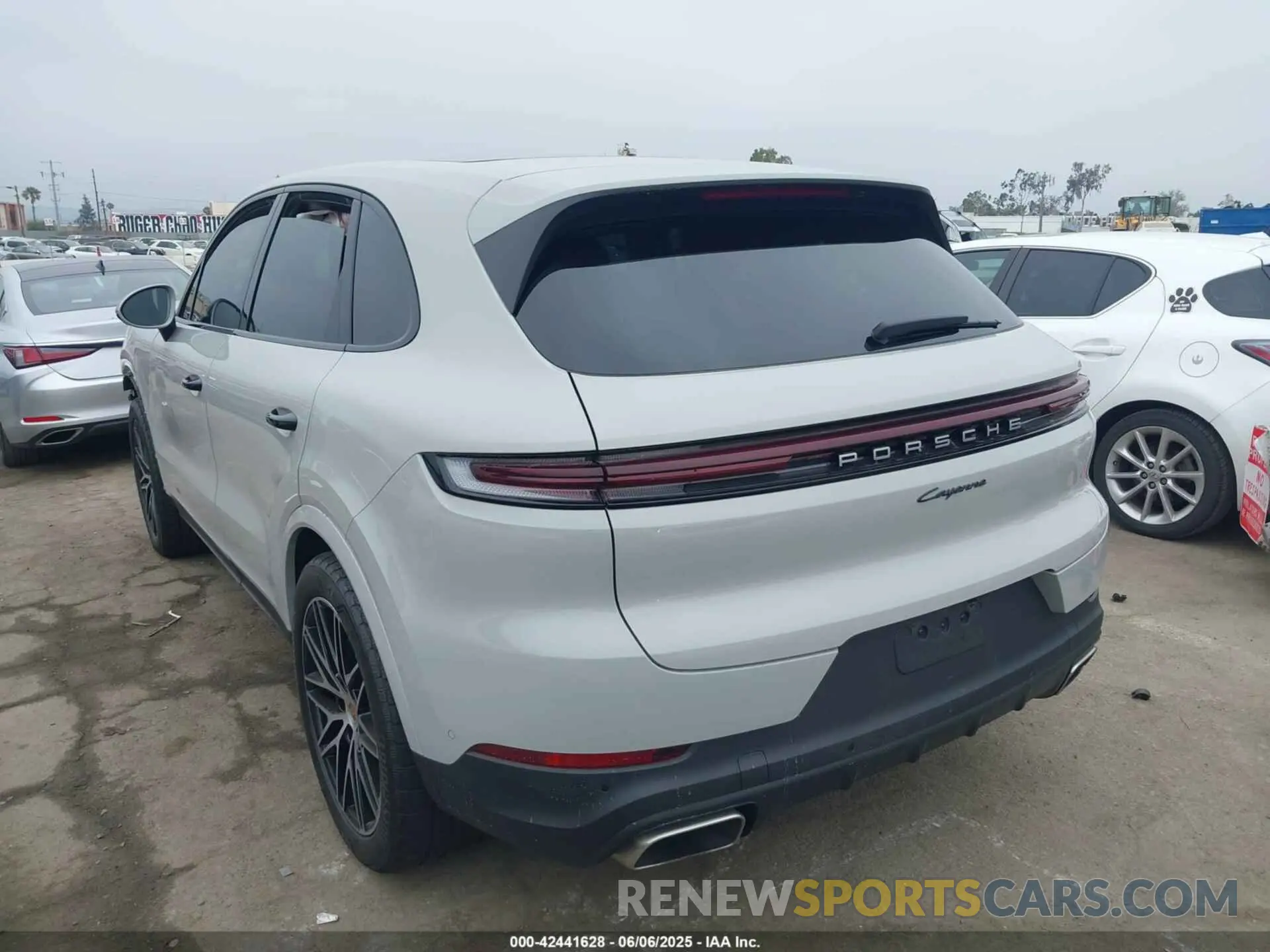 3 Photograph of a damaged car WP1AA2AY0RDA14504 PORSCHE CAYENNE 2024
