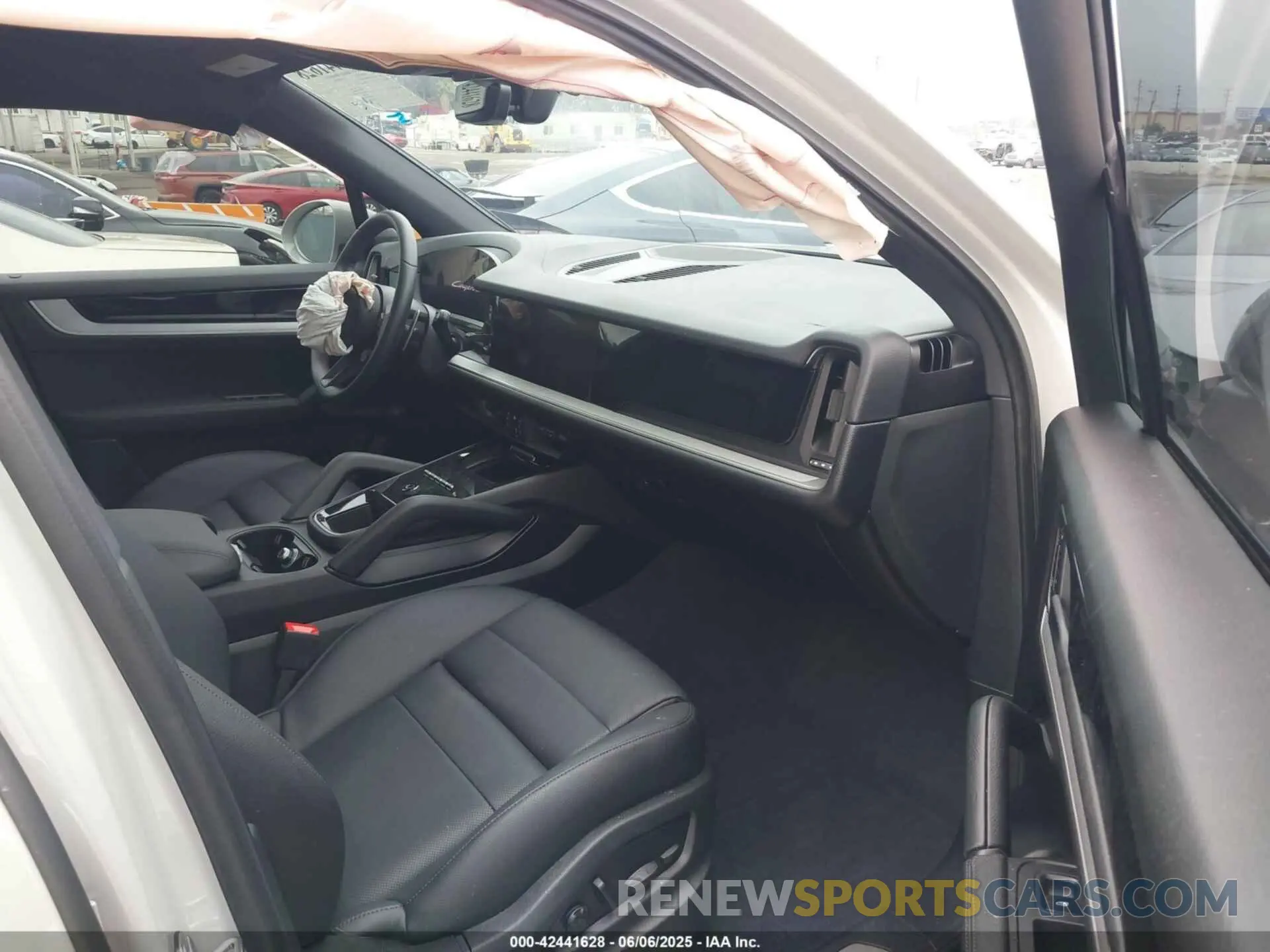 5 Photograph of a damaged car WP1AA2AY0RDA14504 PORSCHE CAYENNE 2024