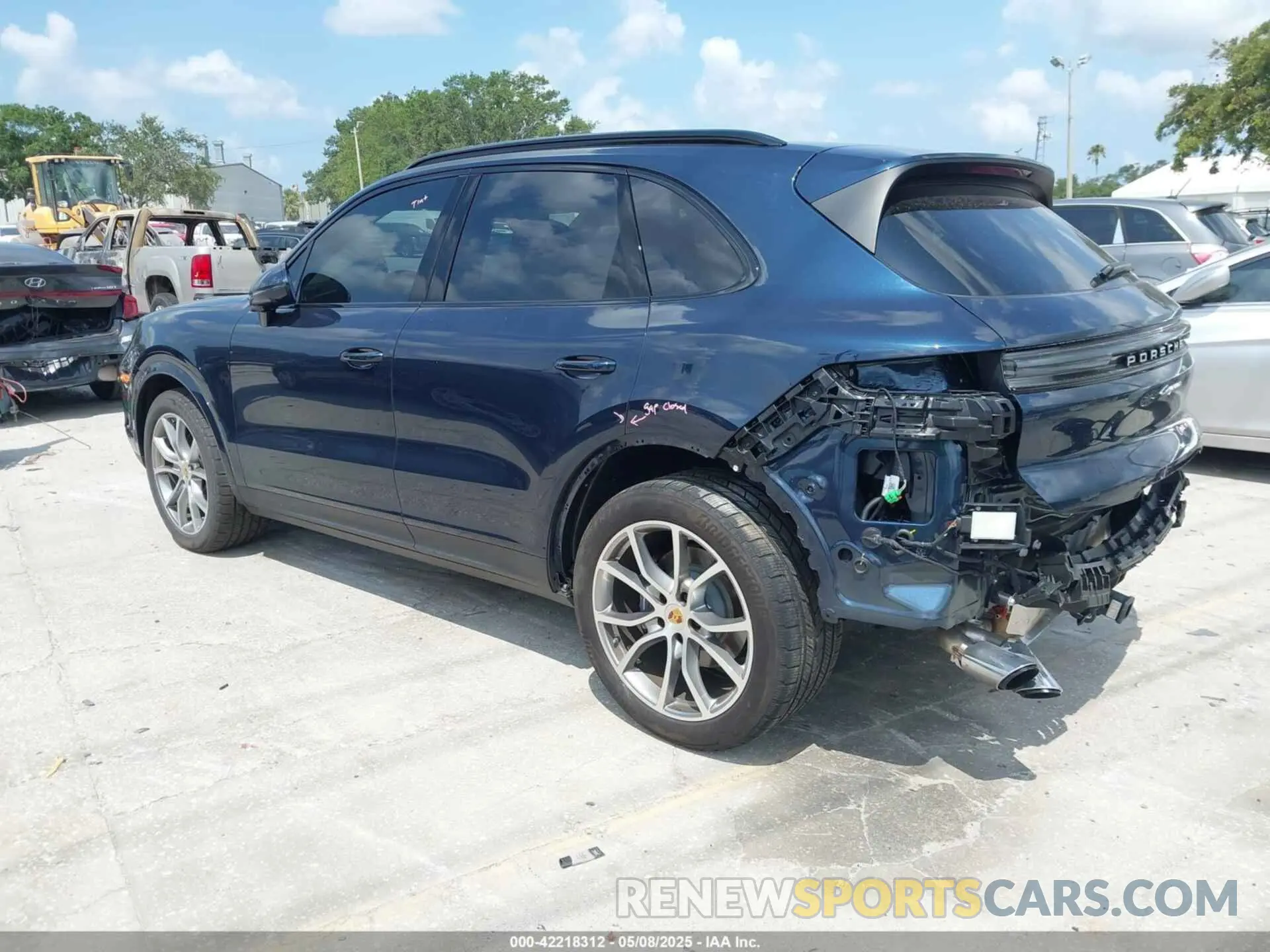 3 Фотография поврежденного автомобиля WP1AA2AY2RDA02192 PORSCHE CAYENNE 2024