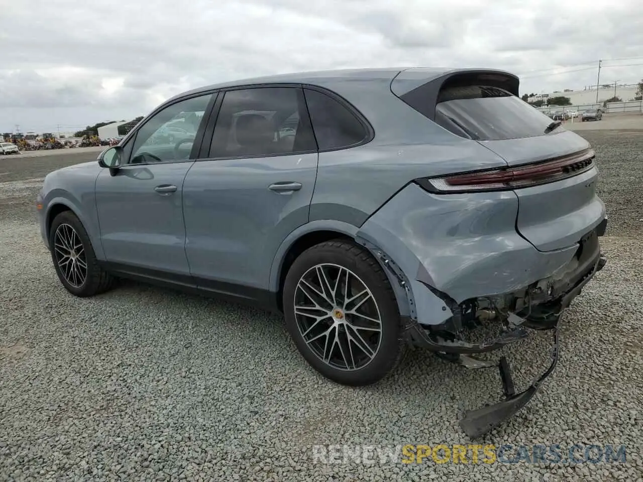 2 Фотография поврежденного автомобиля WP1AA2AY7RDA10904 PORSCHE CAYENNE 2024