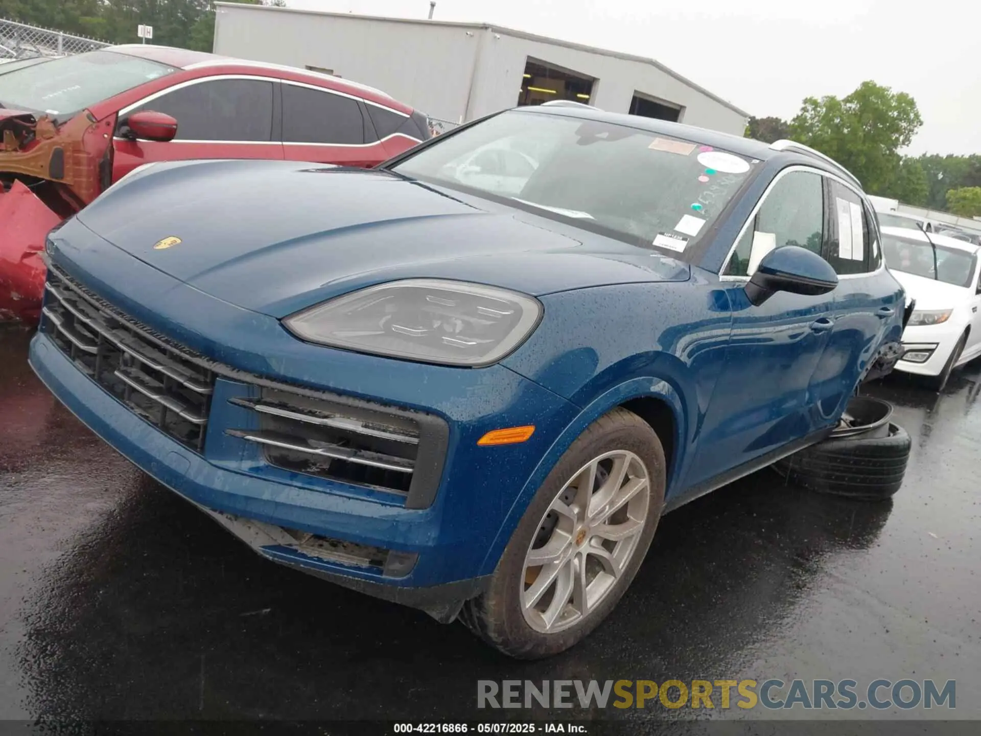 2 Фотография поврежденного автомобиля WP1AA2AY9RDA11004 PORSCHE CAYENNE 2024