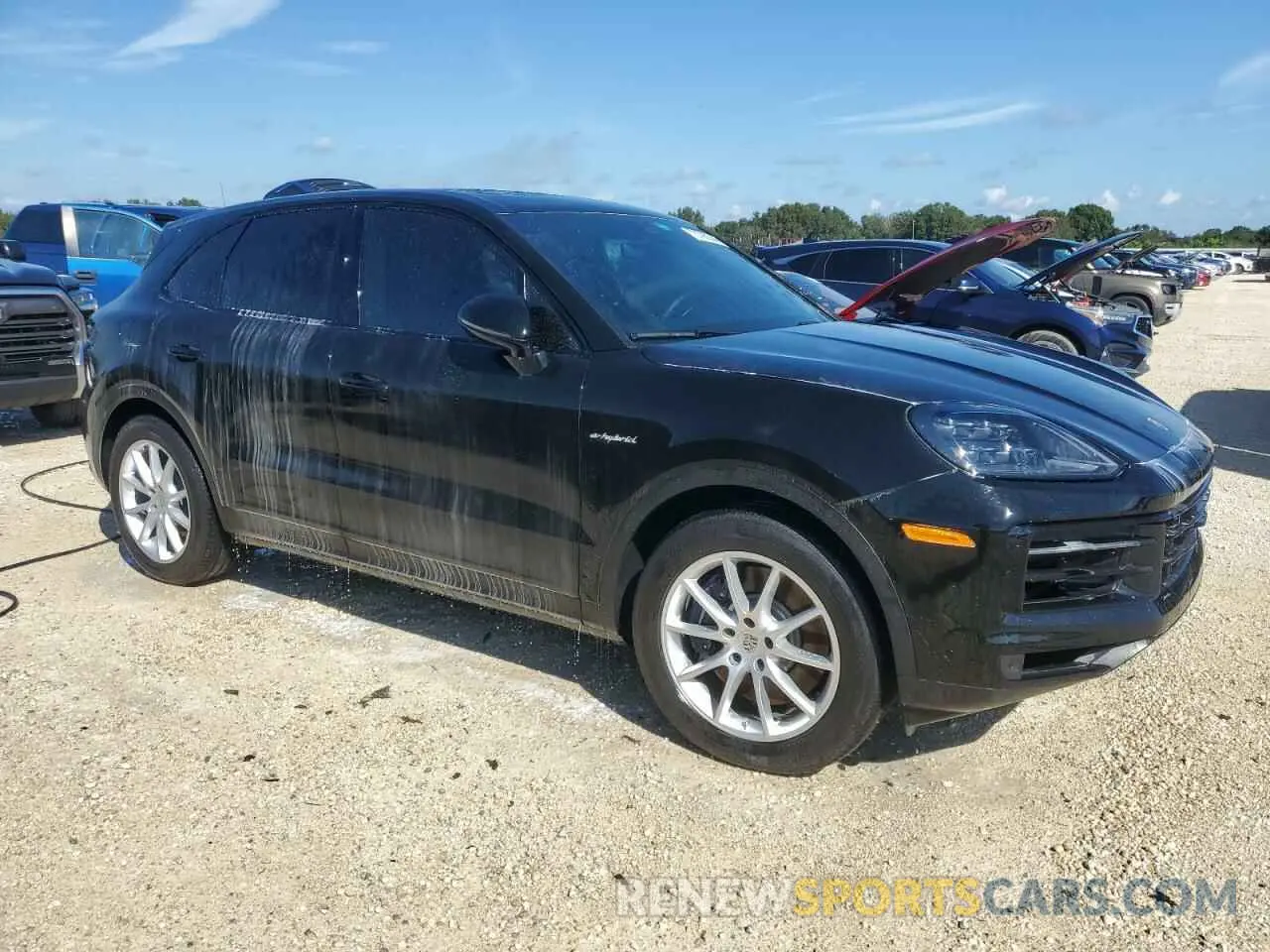 4 Photograph of a damaged car WP1AE2AY3RDA29258 PORSCHE CAYENNE 2024