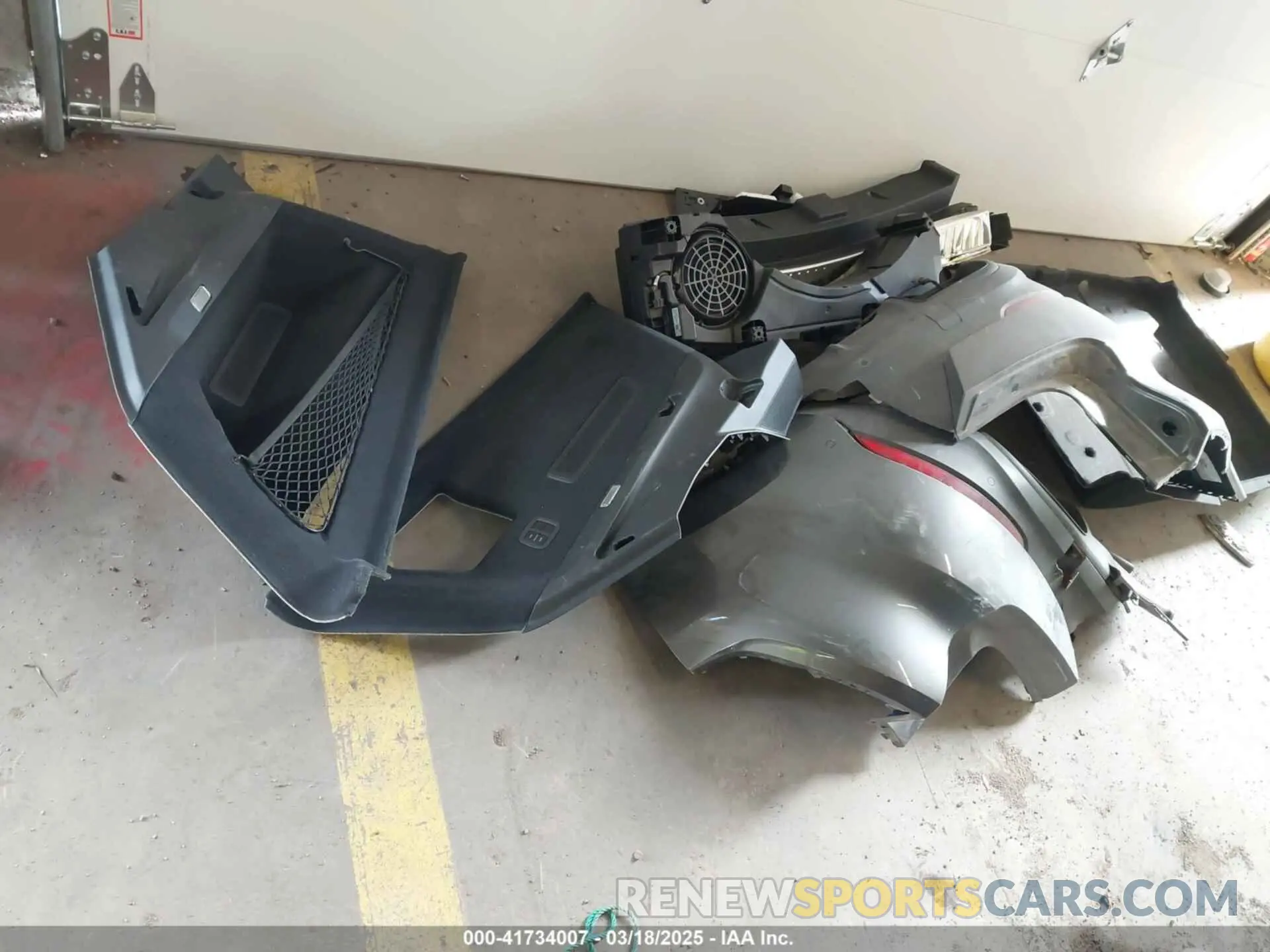 12 Photograph of a damaged car WP1AL2AY1RDA34013 PORSCHE CAYENNE 2024