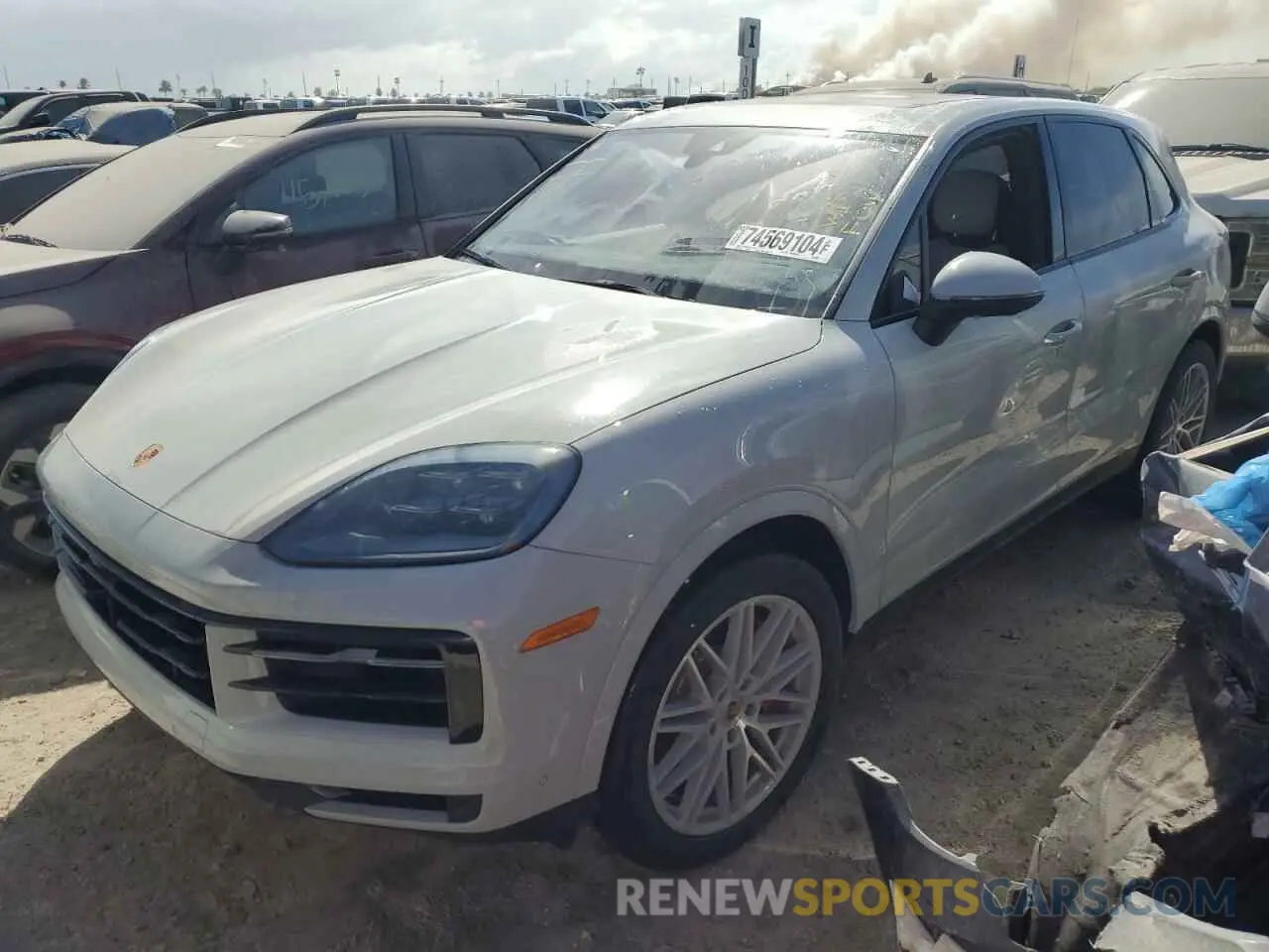 1 Photograph of a damaged car WP1AL2AY5RDA33060 PORSCHE CAYENNE 2024