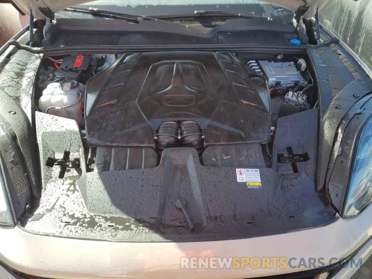 12 Photograph of a damaged car WP1AL2AY5RDA33060 PORSCHE CAYENNE 2024