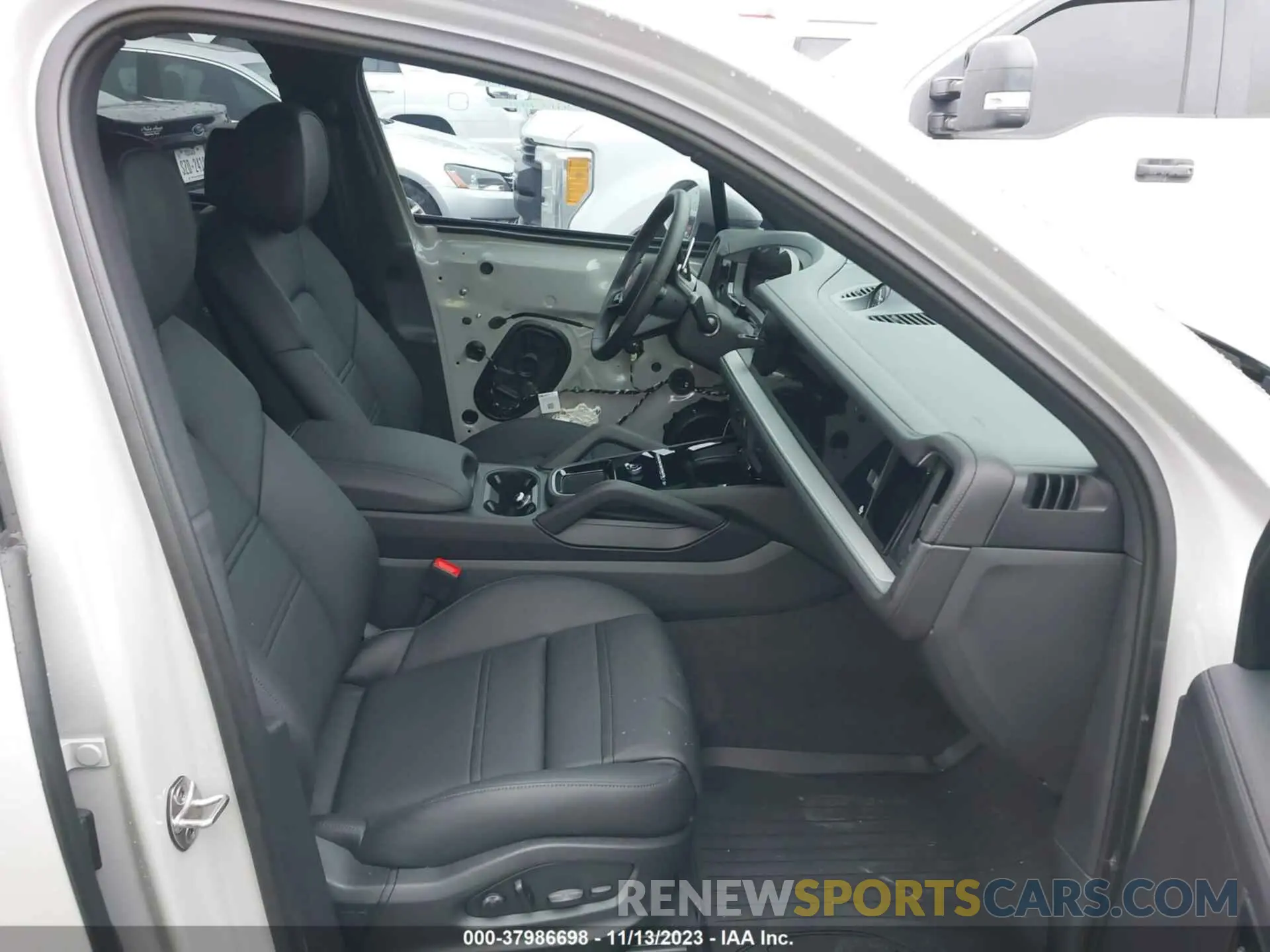 5 Photograph of a damaged car WP1AL2AYXRDA32387 PORSCHE CAYENNE 2024