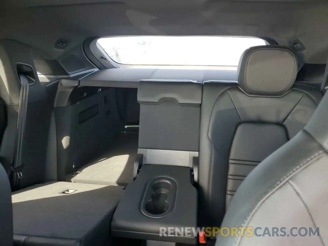 10 Photograph of a damaged car WP1BA2AY0RDA49063 PORSCHE CAYENNE 2024
