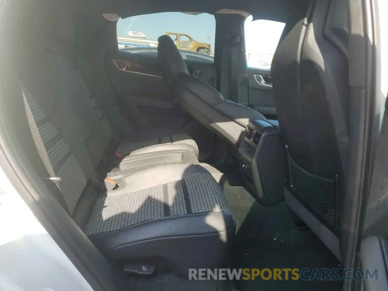 10 Photograph of a damaged car WP1BA2AY9RDA54536 PORSCHE CAYENNE 2024
