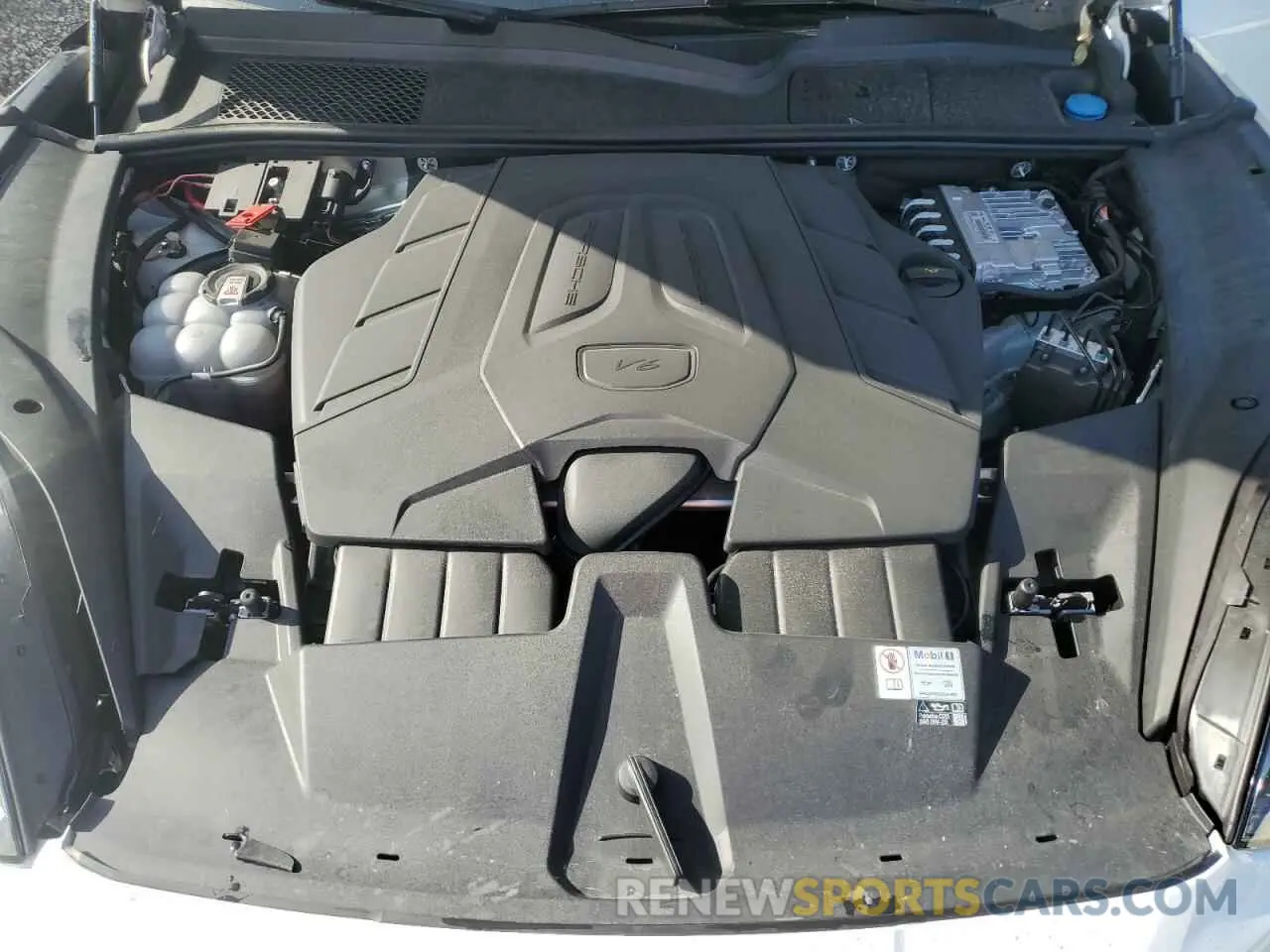 11 Photograph of a damaged car WP1BA2AY9RDA54536 PORSCHE CAYENNE 2024