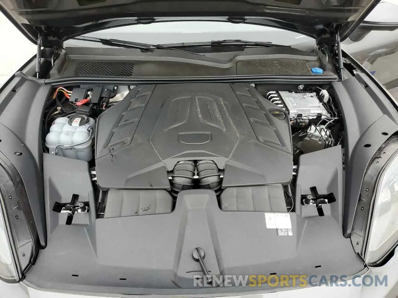 12 Photograph of a damaged car WP1BL2AY8RDA62606 PORSCHE CAYENNE 2024