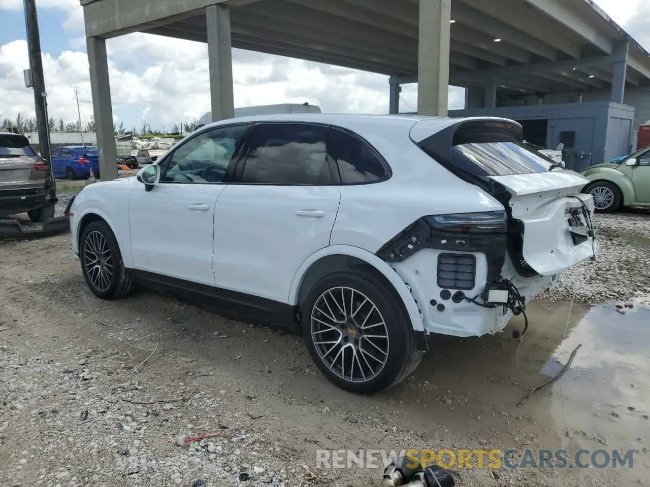 2 Фотография поврежденного автомобиля WP1AA2AY0PDA01300 PORSCHE CAYENNE BA 2023