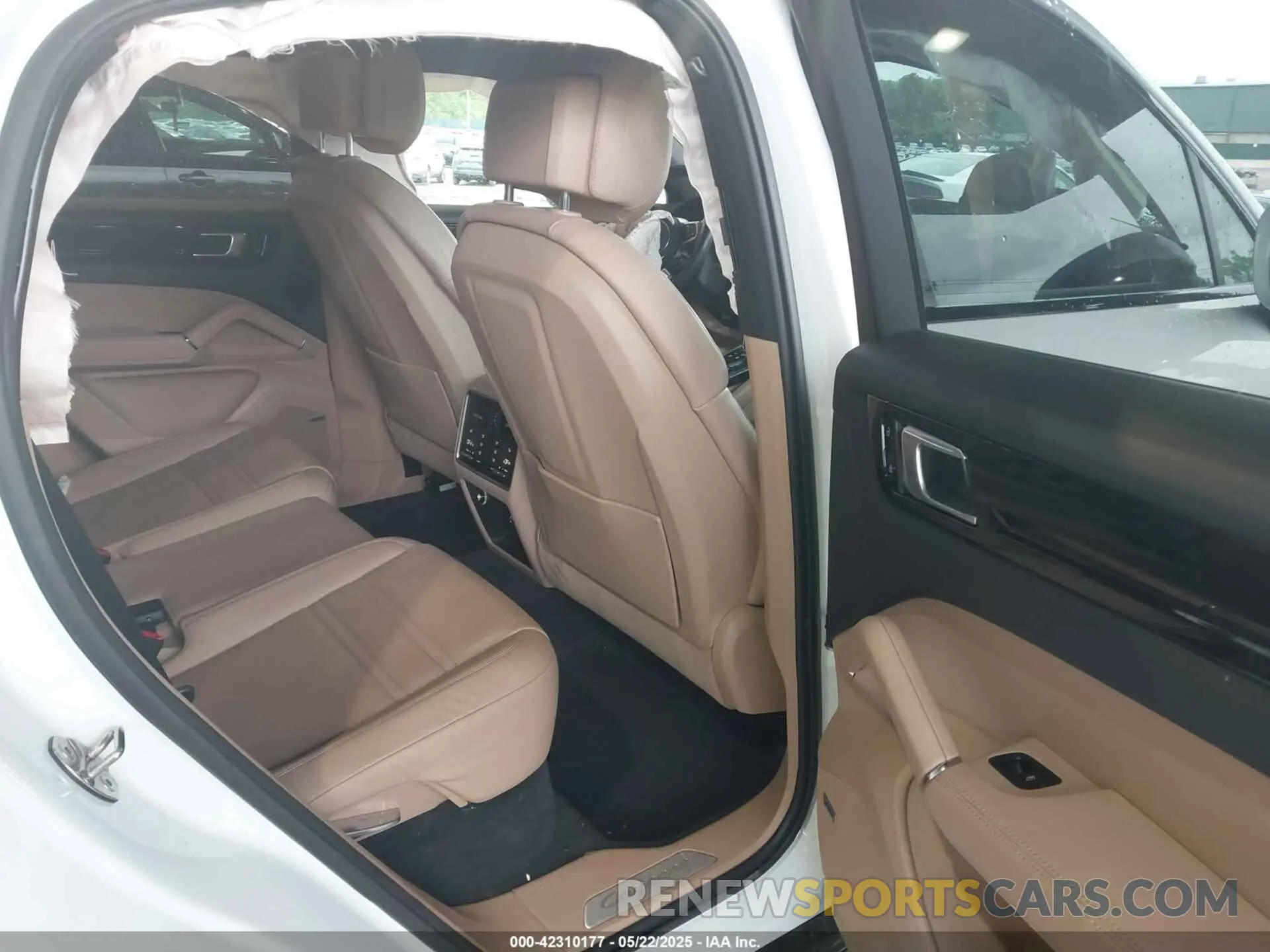 8 Photograph of a damaged car WP1BA2AY5MDA43638 PORSCHE CAYENNE COUPE 2021