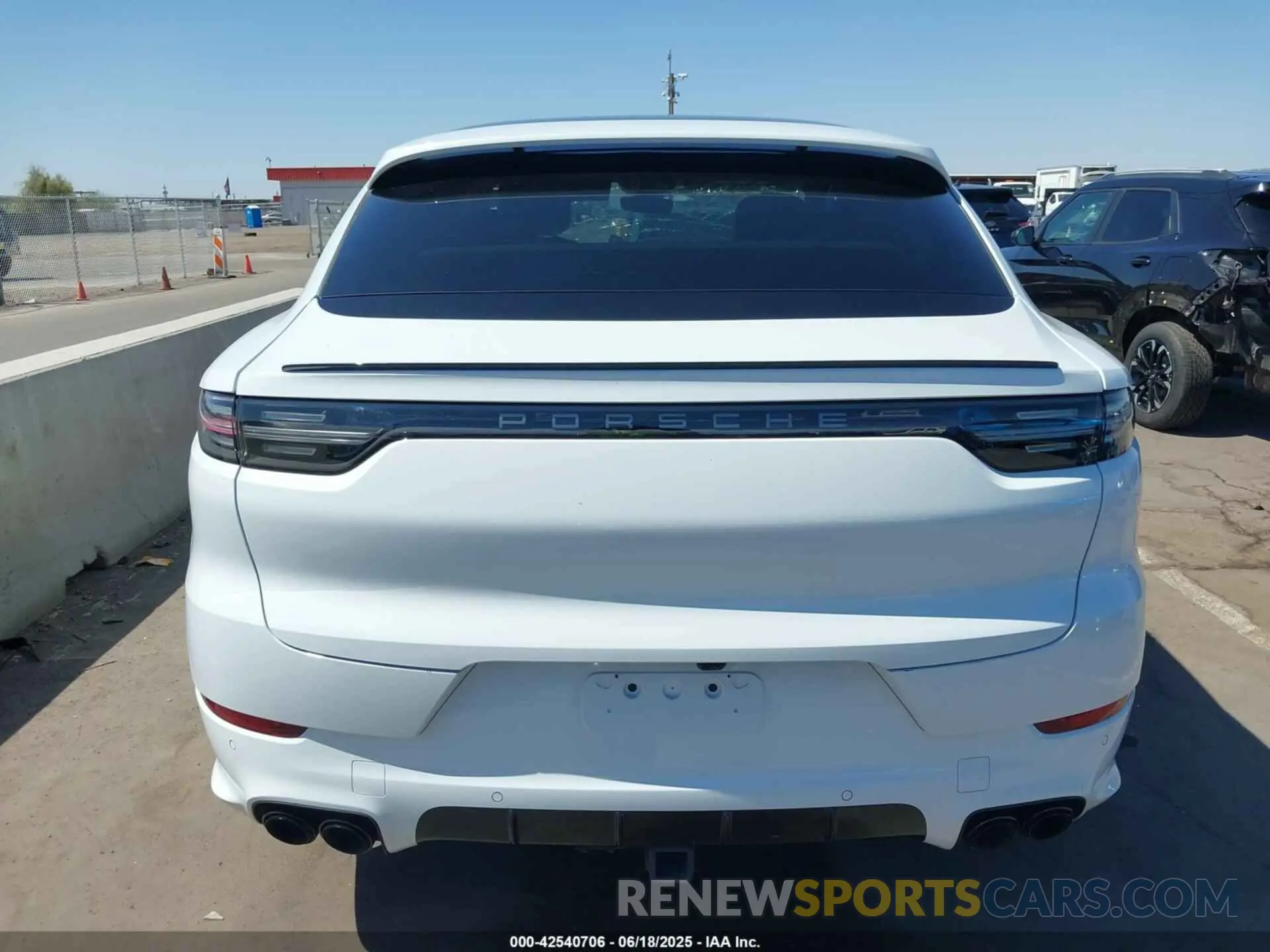 17 Фотография поврежденного автомобиля WP1BA2AY7PDA27087 PORSCHE CAYENNE COUPE 2023
