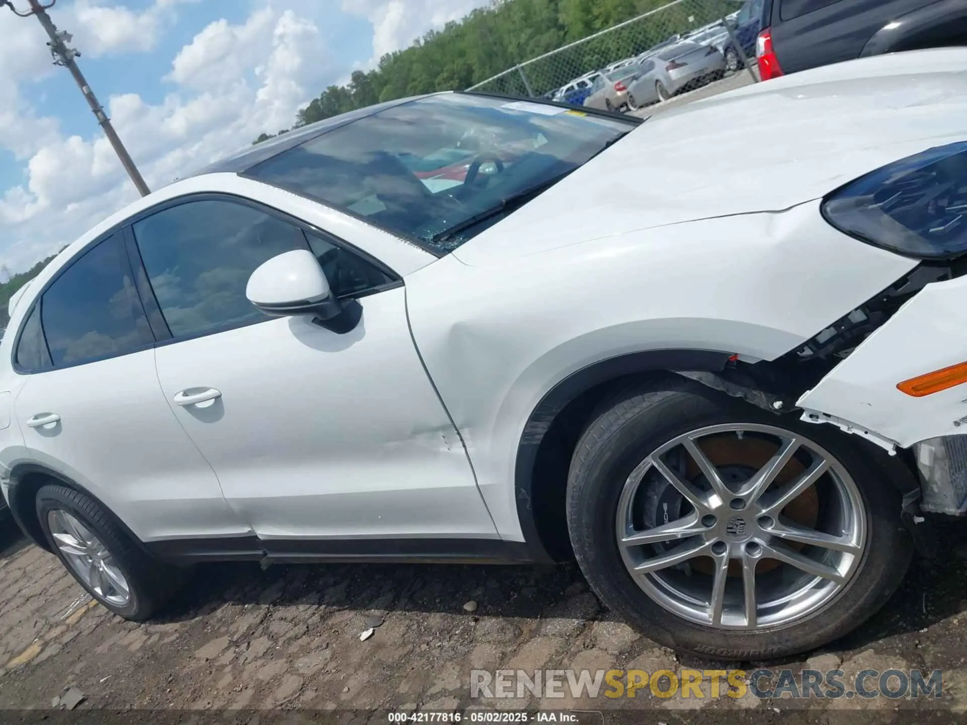 14 Photograph of a damaged car WP1BA2AY2RDA50635 PORSCHE CAYENNE COUPE 2024
