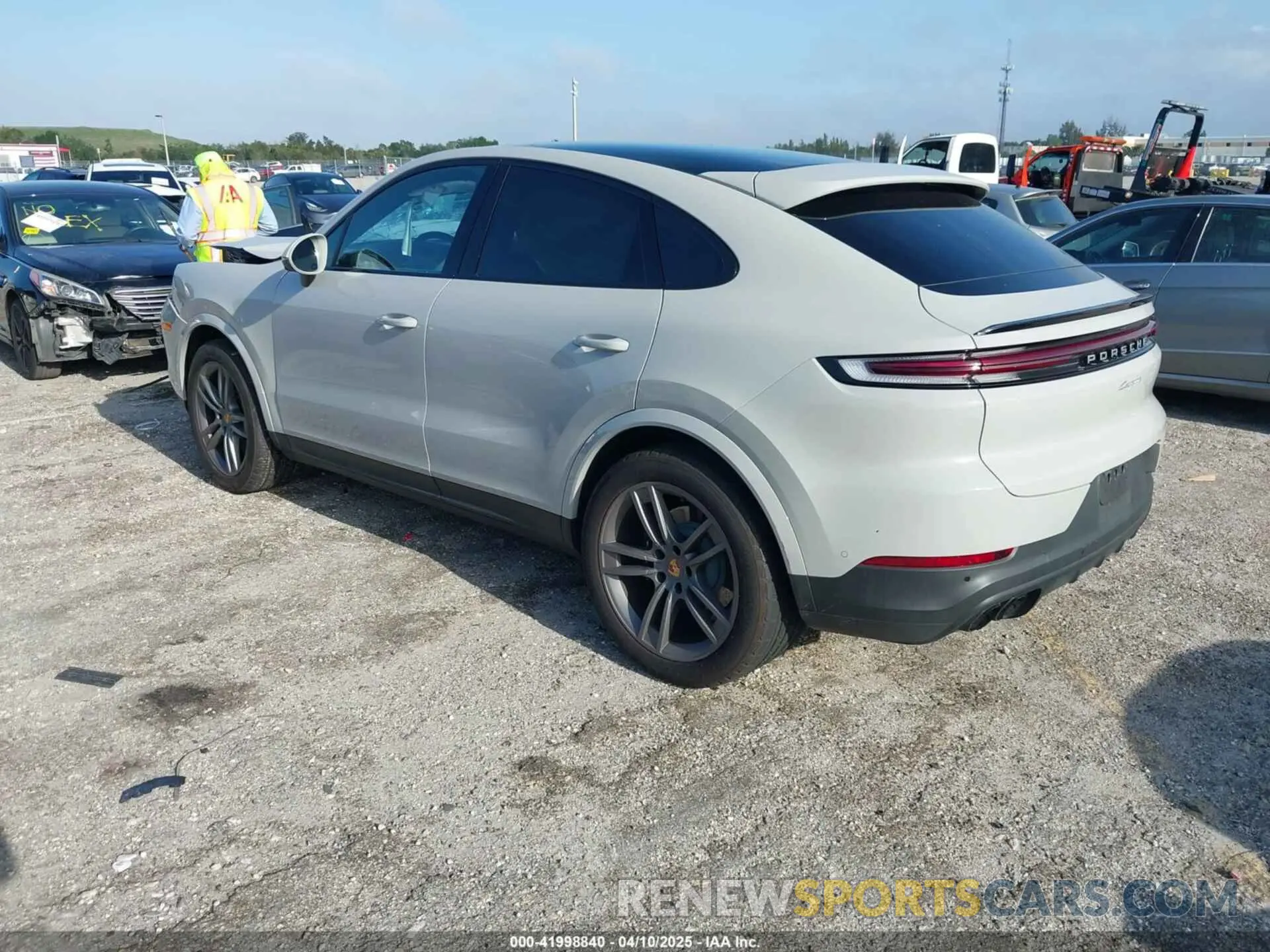 3 Фотография поврежденного автомобиля WP1BA2AY9RDA55945 PORSCHE CAYENNE COUPE 2024