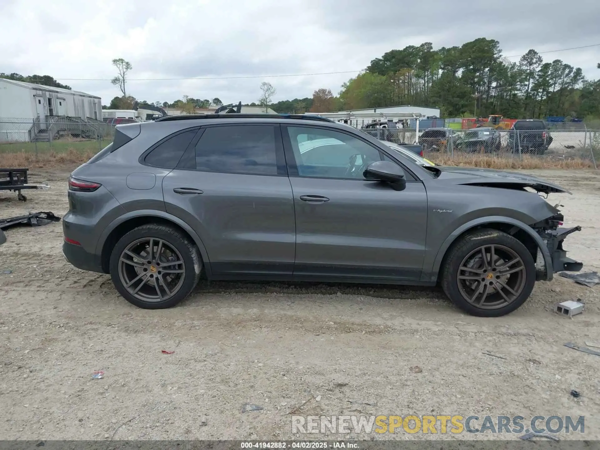 13 Фотография поврежденного автомобиля WP1AE2AY4KDA52022 PORSCHE CAYENNE E-HYBRID 2019