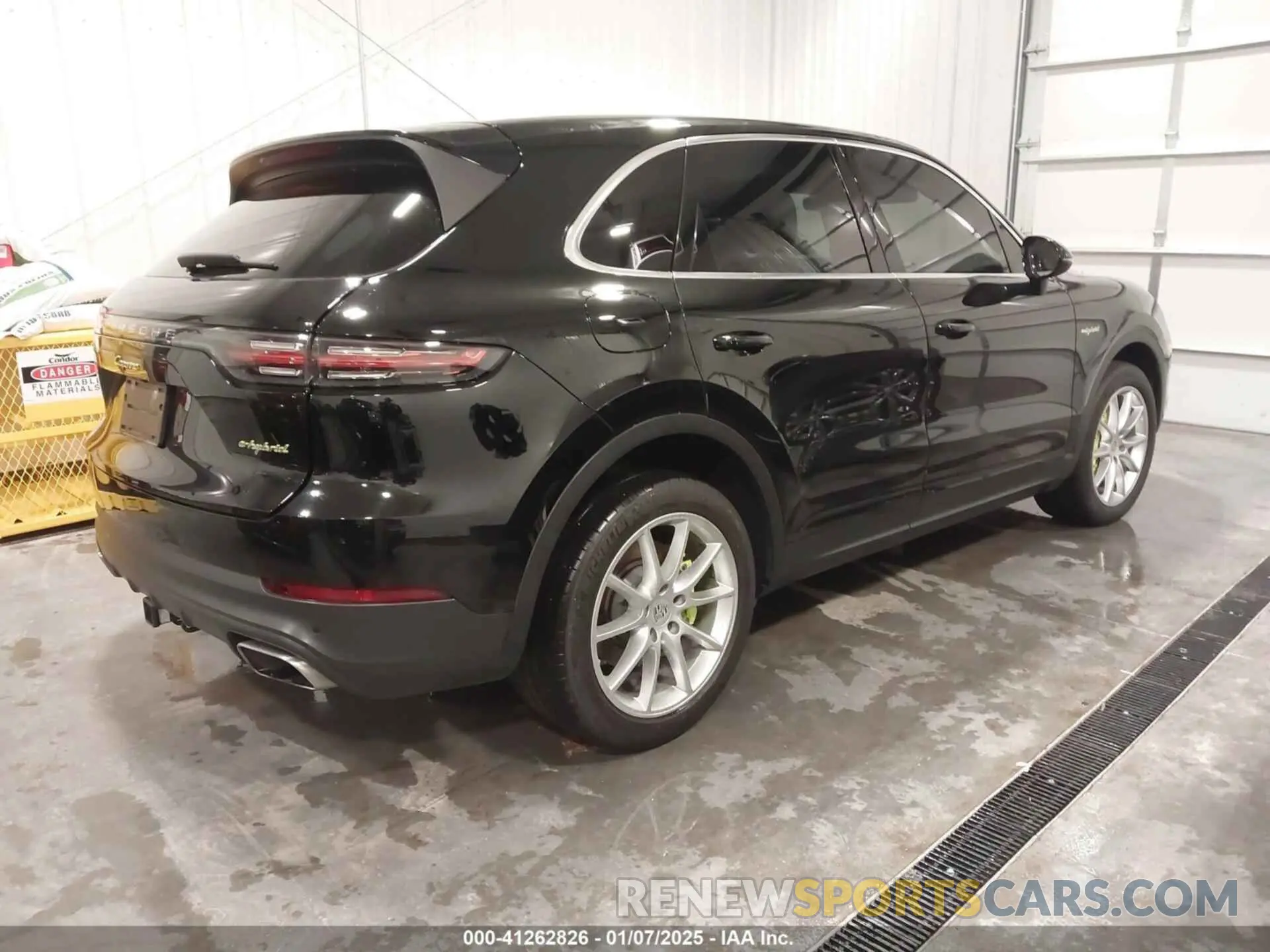 4 Photograph of a damaged car WP1AE2AY8KDA51634 PORSCHE CAYENNE E-HYBRID 2019