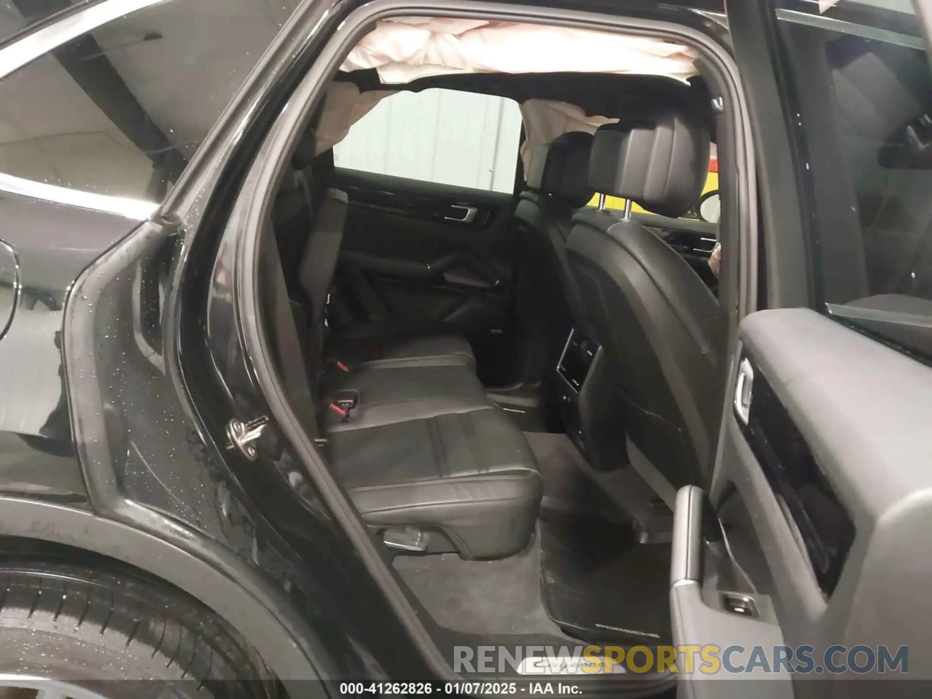 8 Photograph of a damaged car WP1AE2AY8KDA51634 PORSCHE CAYENNE E-HYBRID 2019