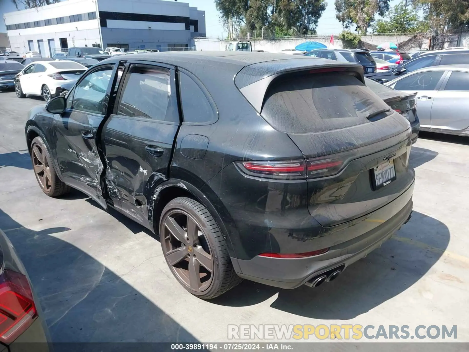 3 Photograph of a damaged car WP1AE2AY1PDA12570 PORSCHE CAYENNE E-HYBRID 2023