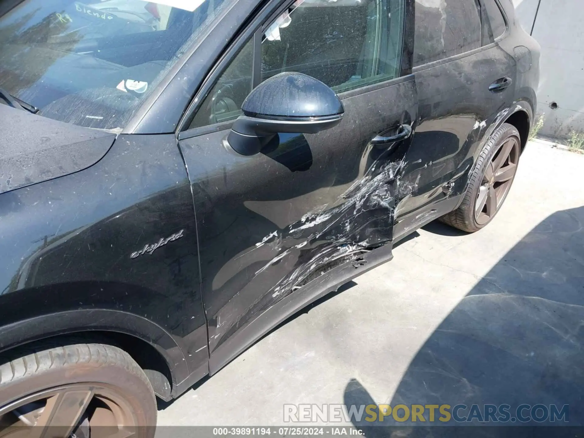 6 Photograph of a damaged car WP1AE2AY1PDA12570 PORSCHE CAYENNE E-HYBRID 2023