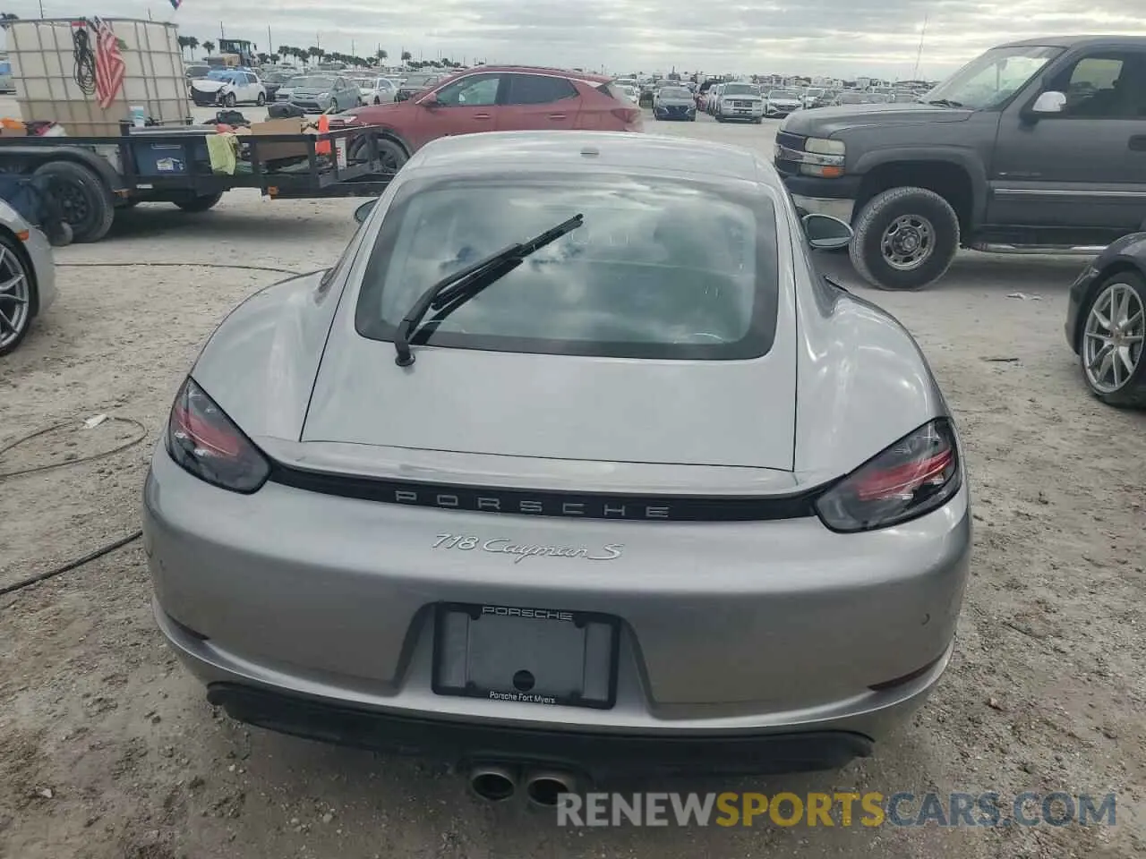 6 Photograph of a damaged car WP0AB2A88RK264406 PORSCHE CAYMAN 2024