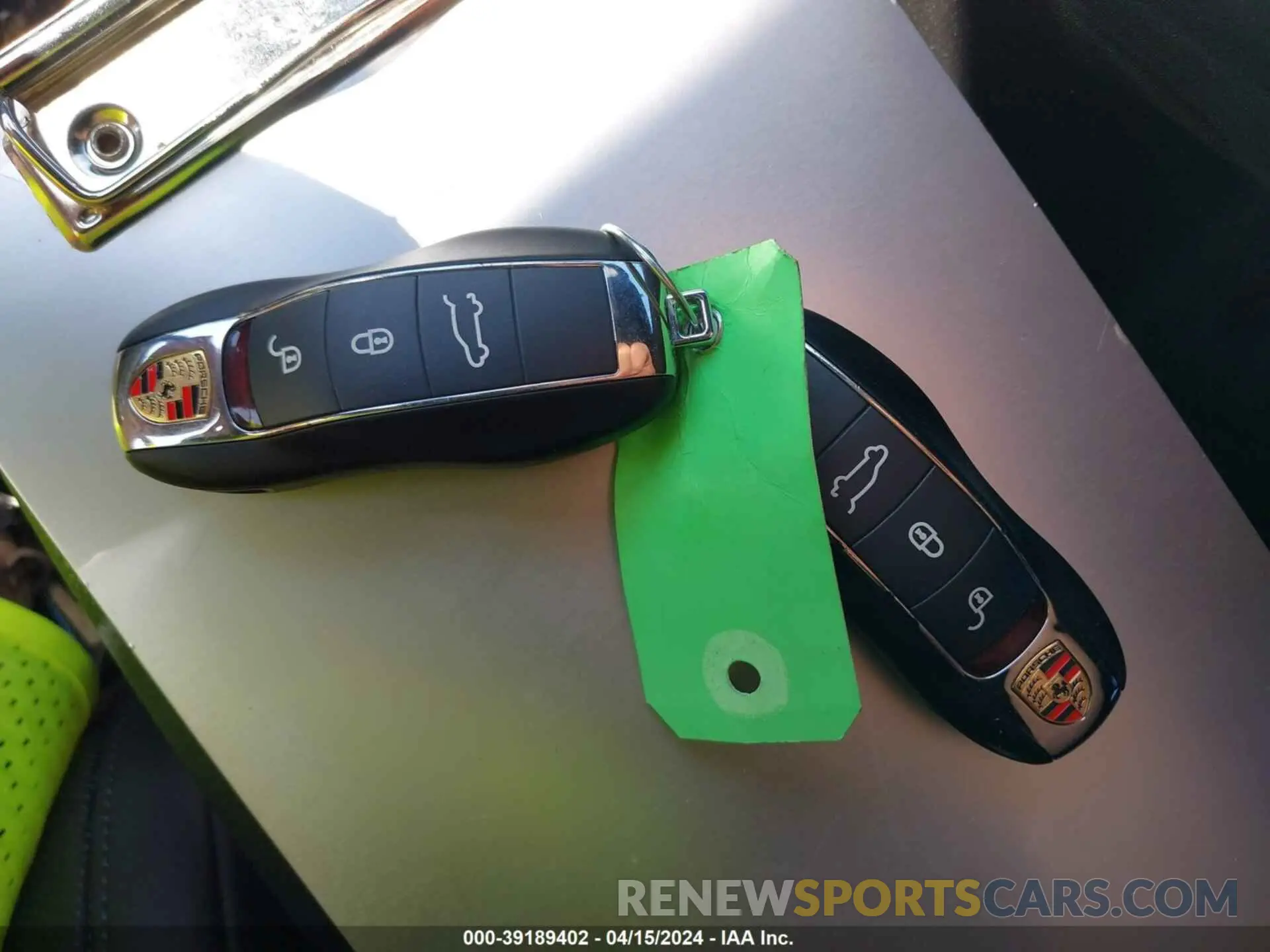 11 Photograph of a damaged car WP1AA2A51JLB13977 PORSCHE MACAN 2018