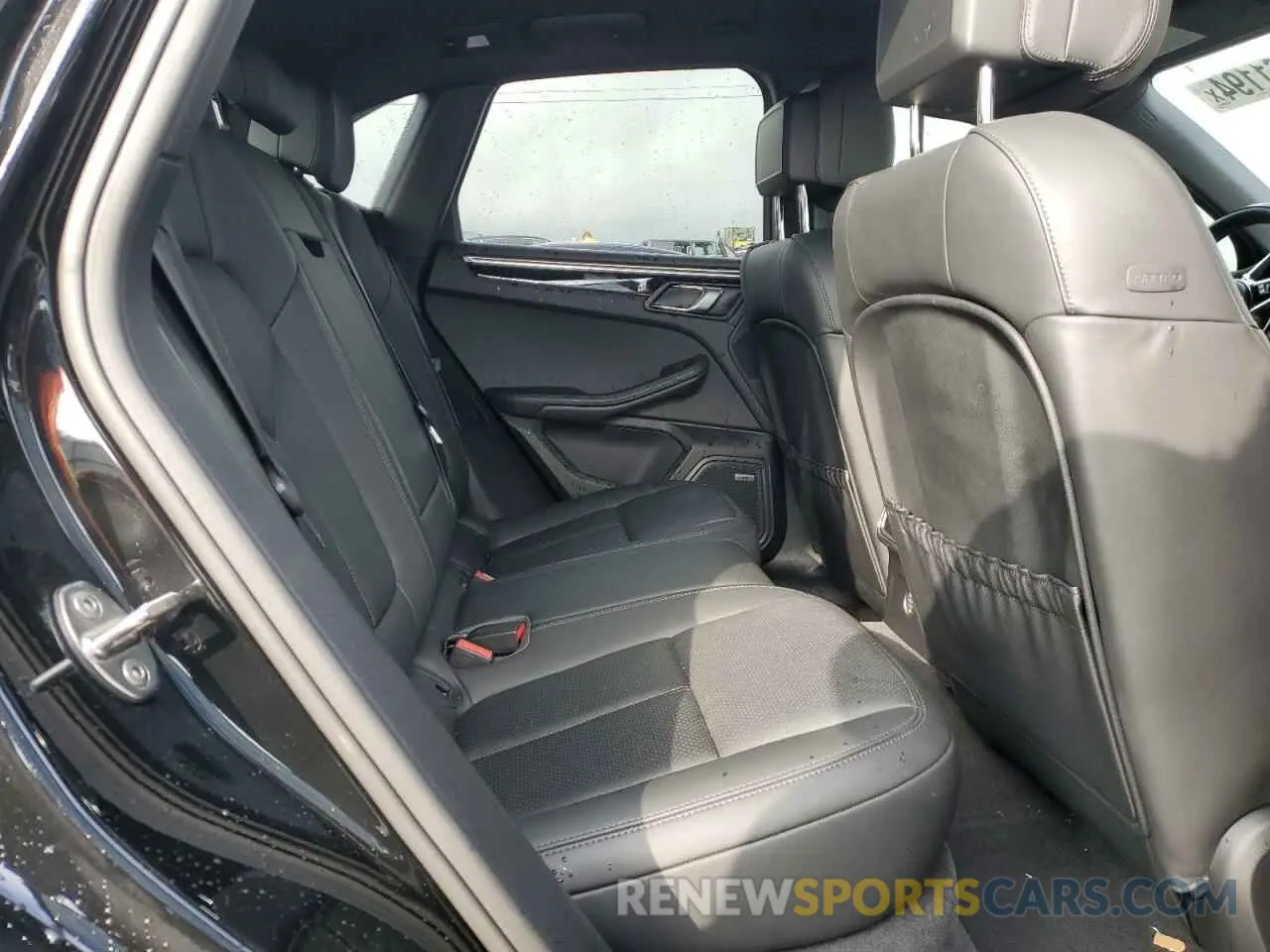 11 Photograph of a damaged car WP1AA2A50KLB07766 PORSCHE MACAN 2019